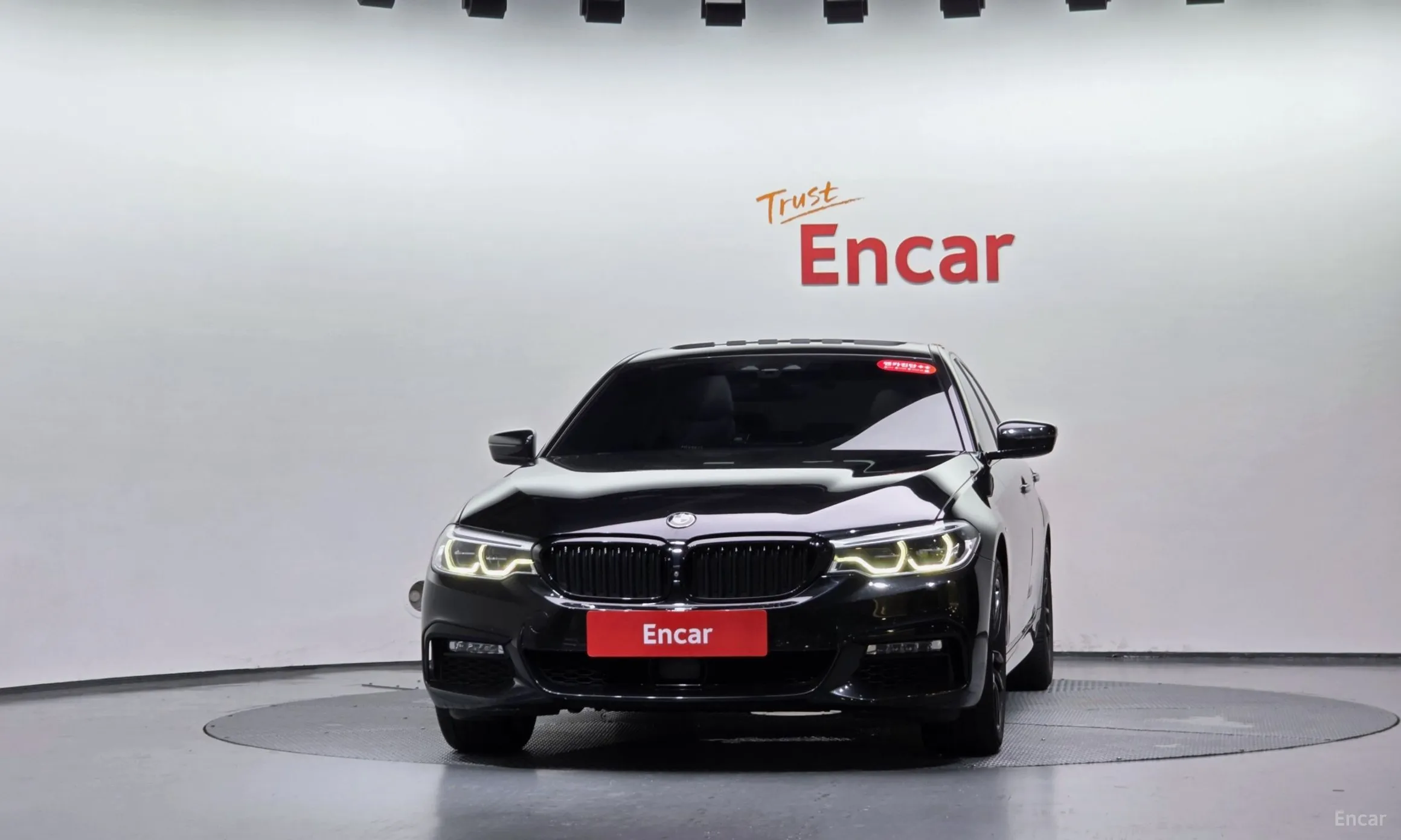 BMW 5 Series (G30) превью 3