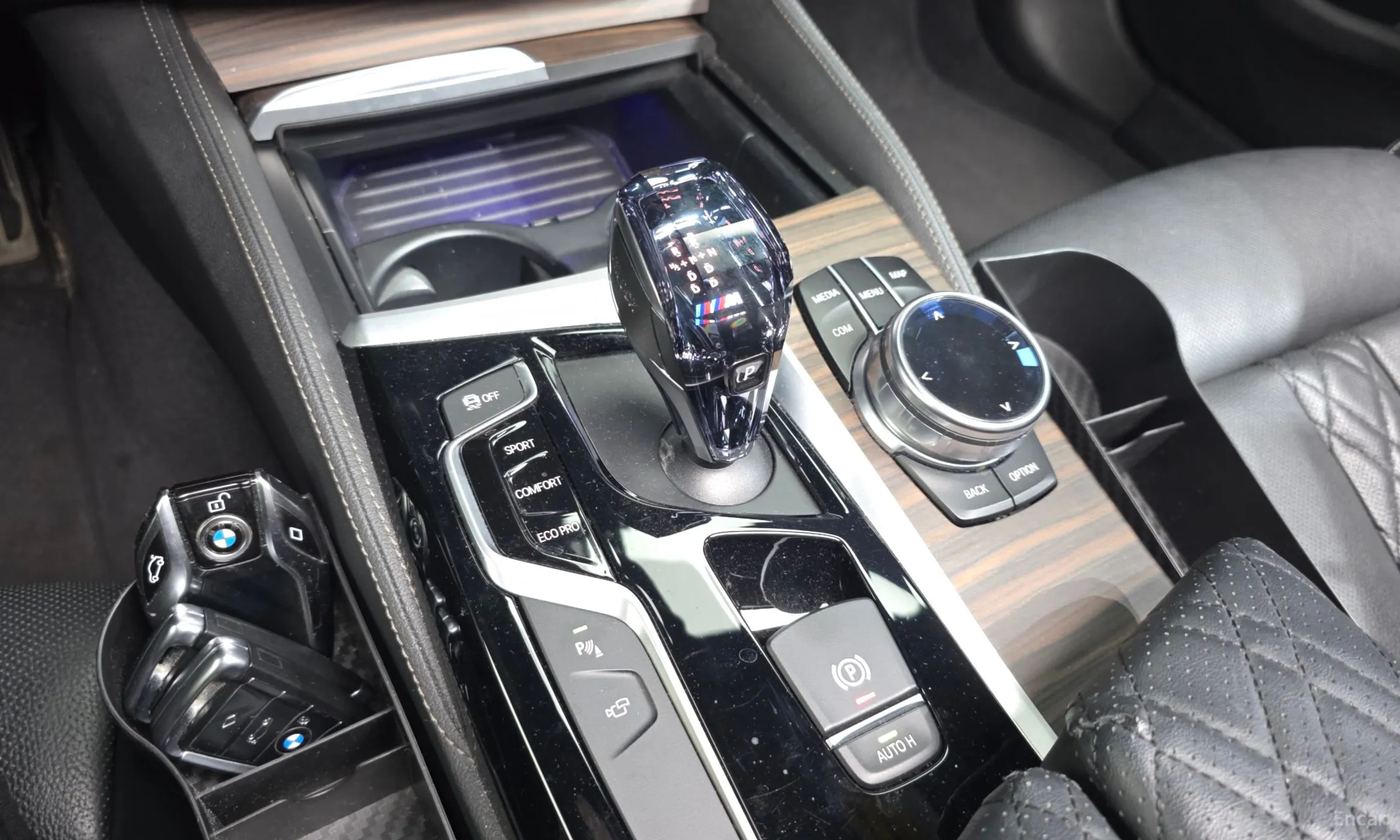 BMW 5 Series (G30) превью 9