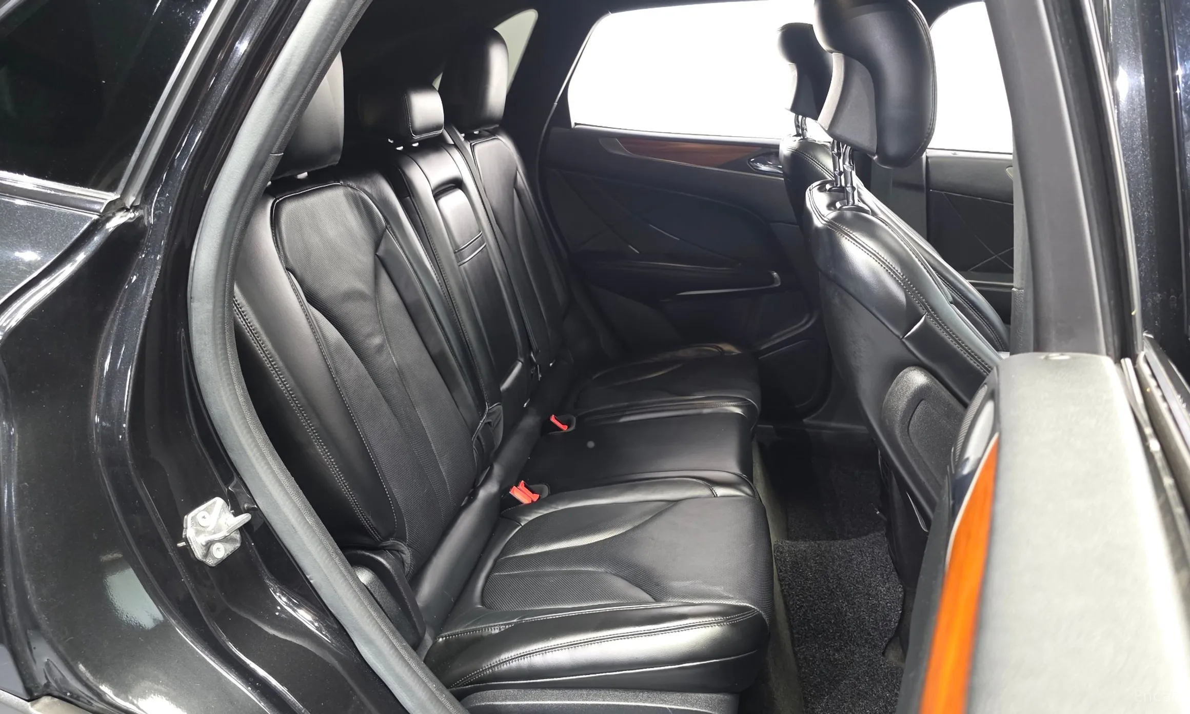 Lincoln MKC превью 11