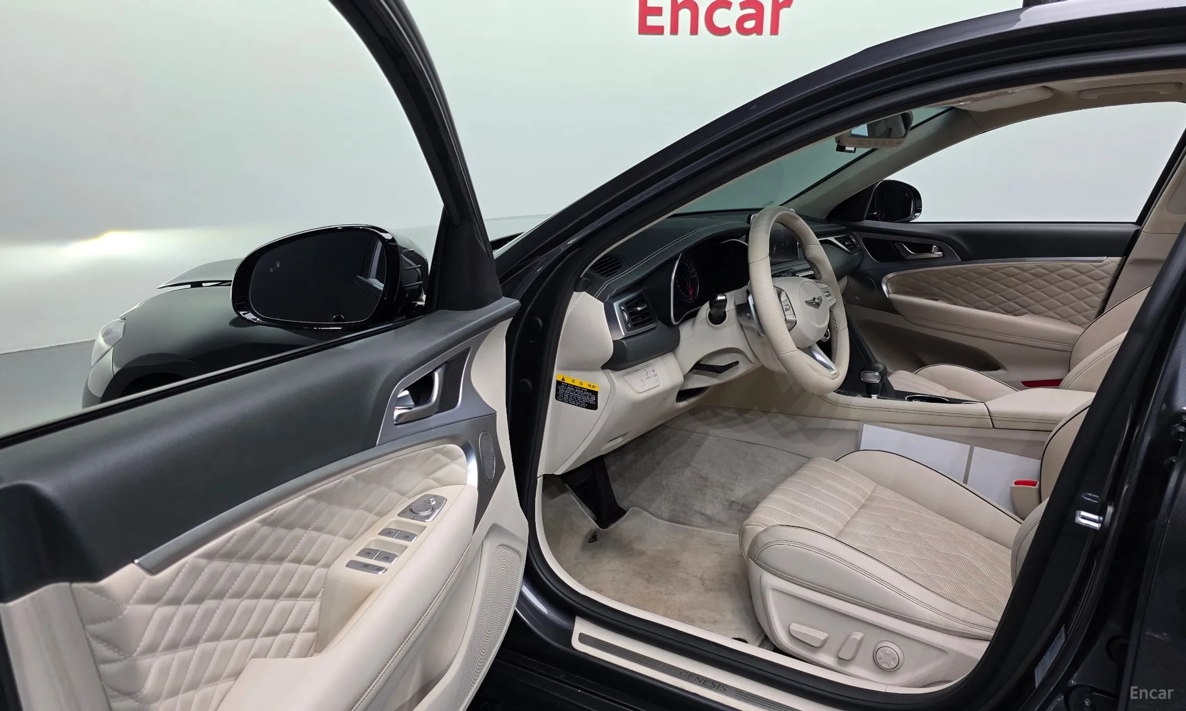 Genesis G70 превью 10