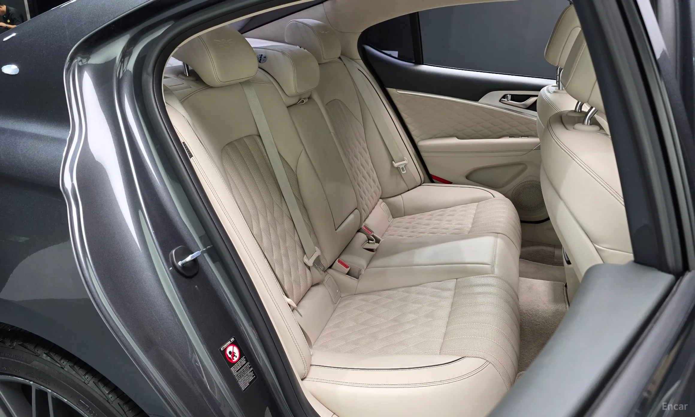 Genesis G70 превью 11