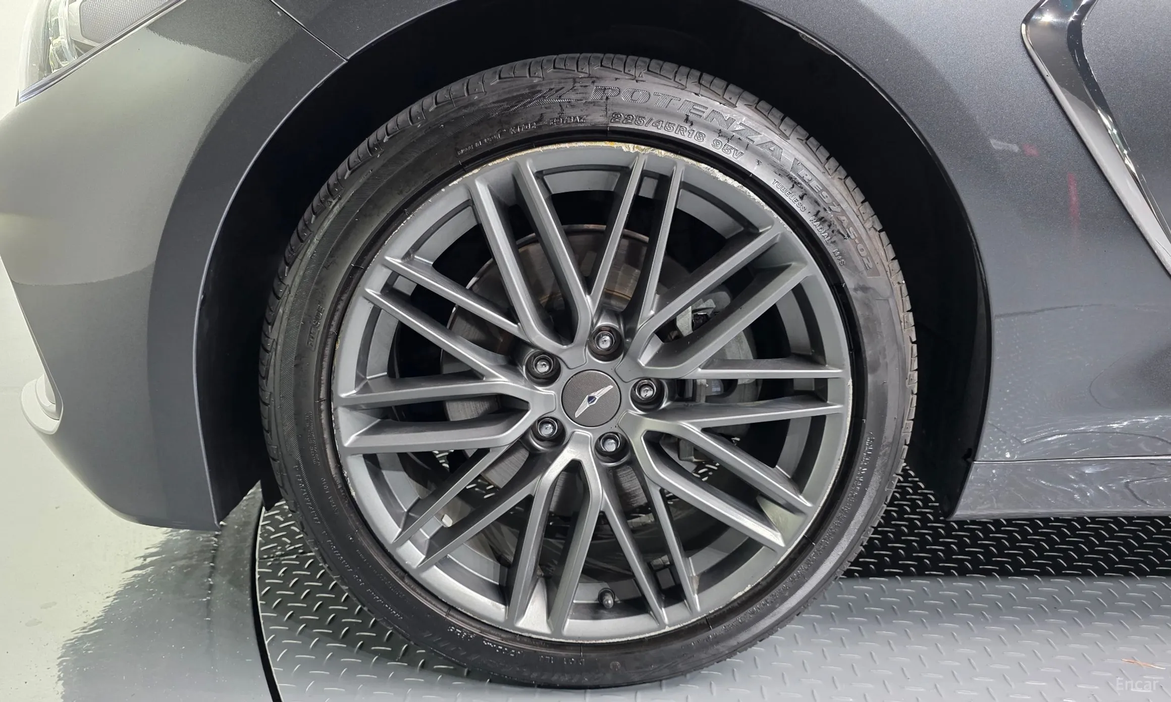 Genesis G70 превью 5