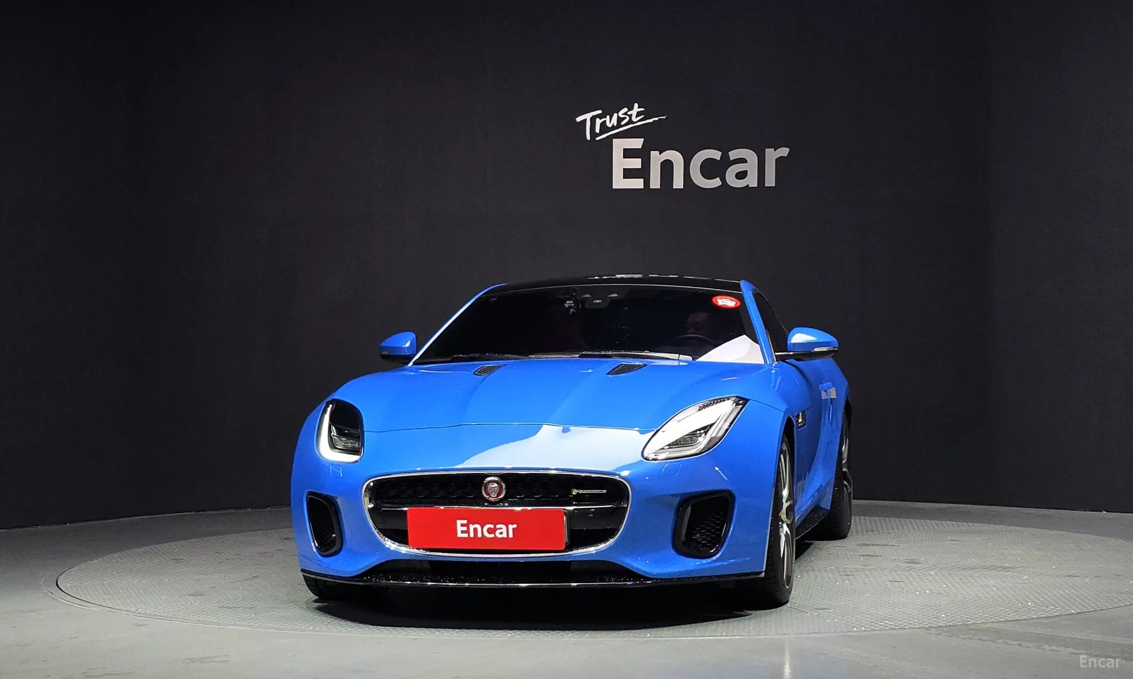 Jaguar F-TYPE превью 3