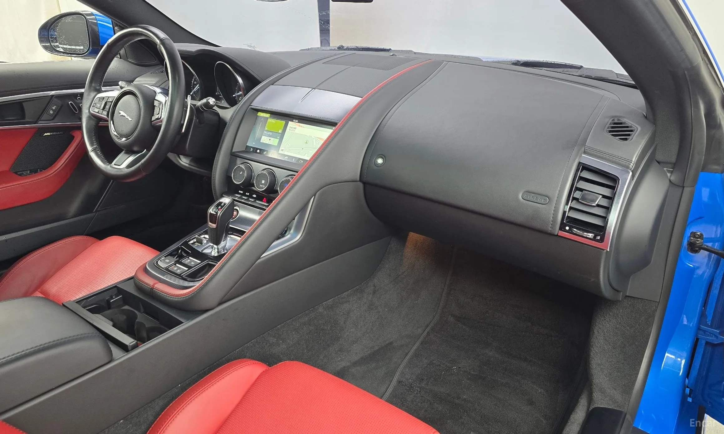 Jaguar F-TYPE превью 7