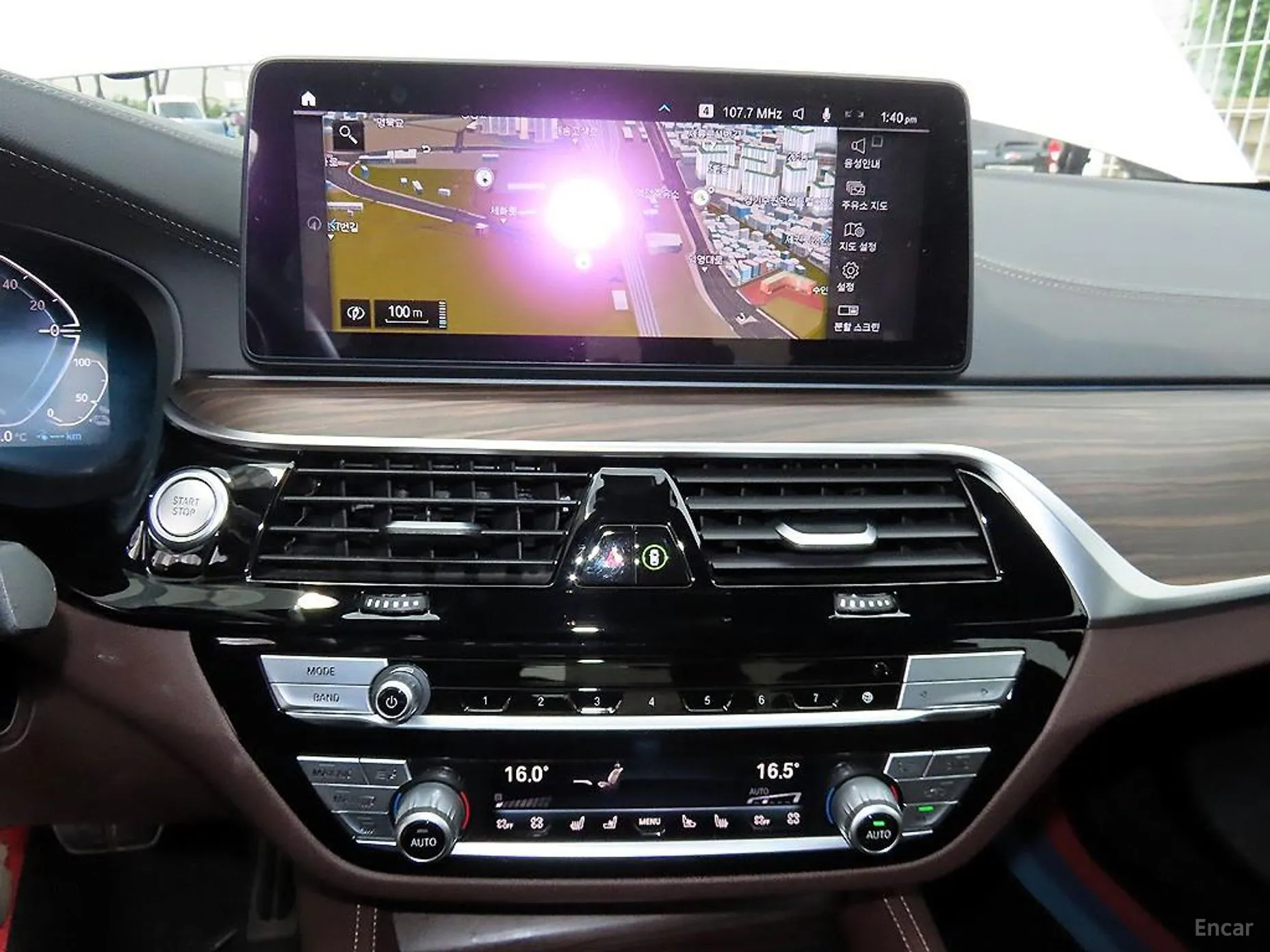 BMW 5 Series (G30) превью 14