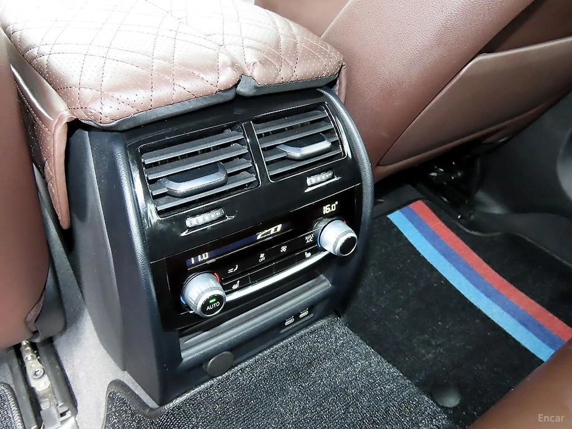 BMW 5 Series (G30) превью 16