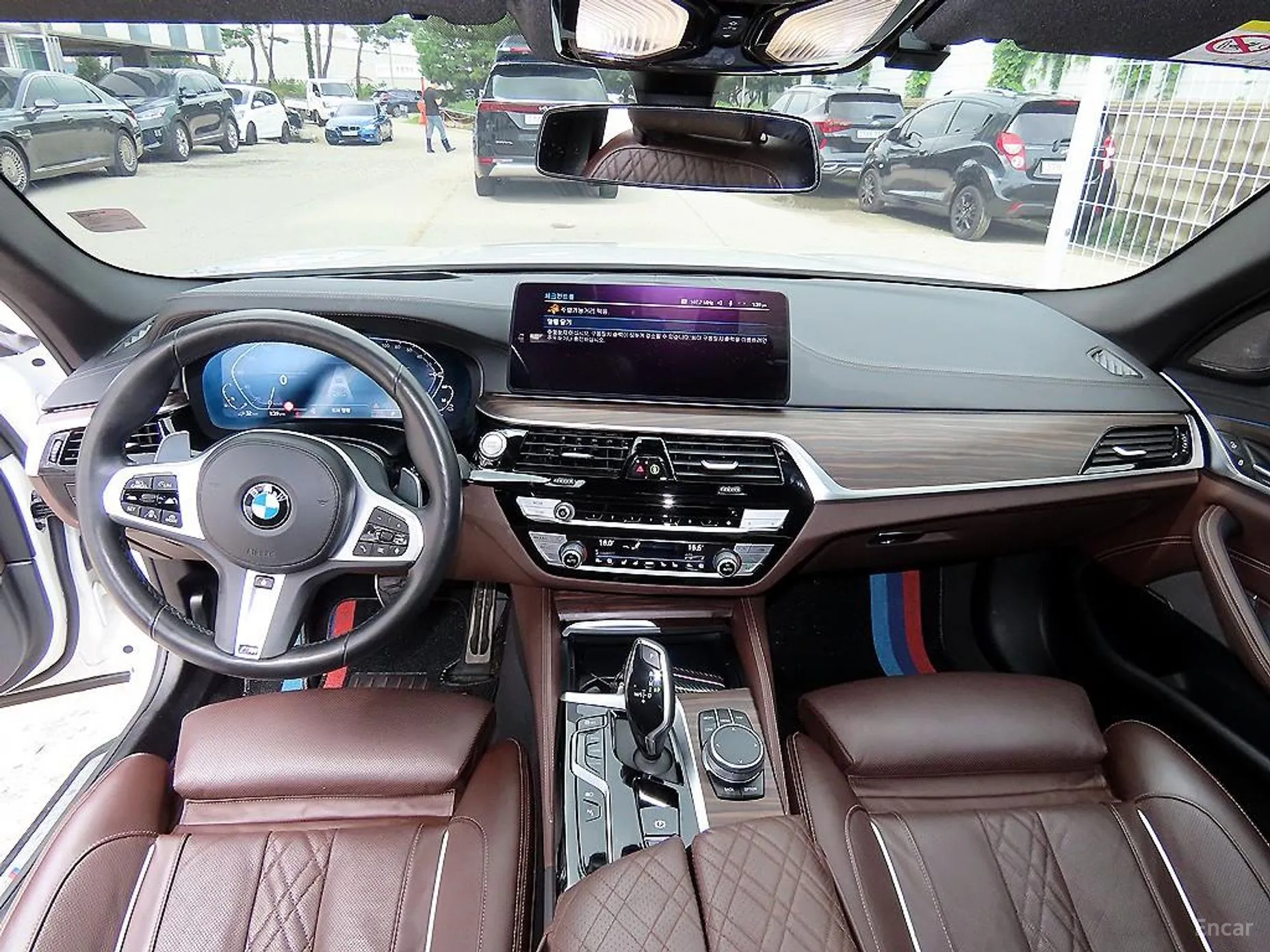 BMW 5 Series (G30) превью 7