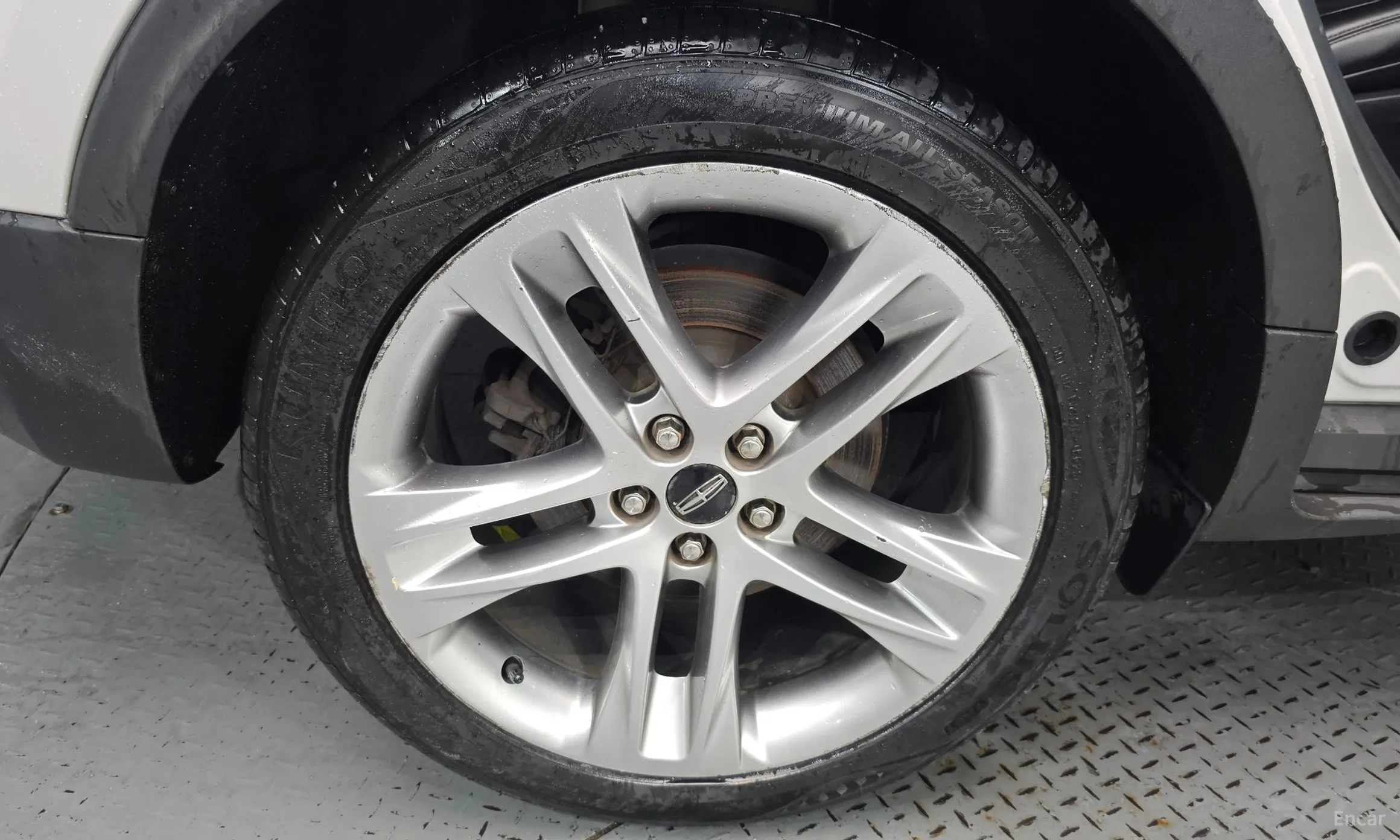 Lincoln MKC превью 5
