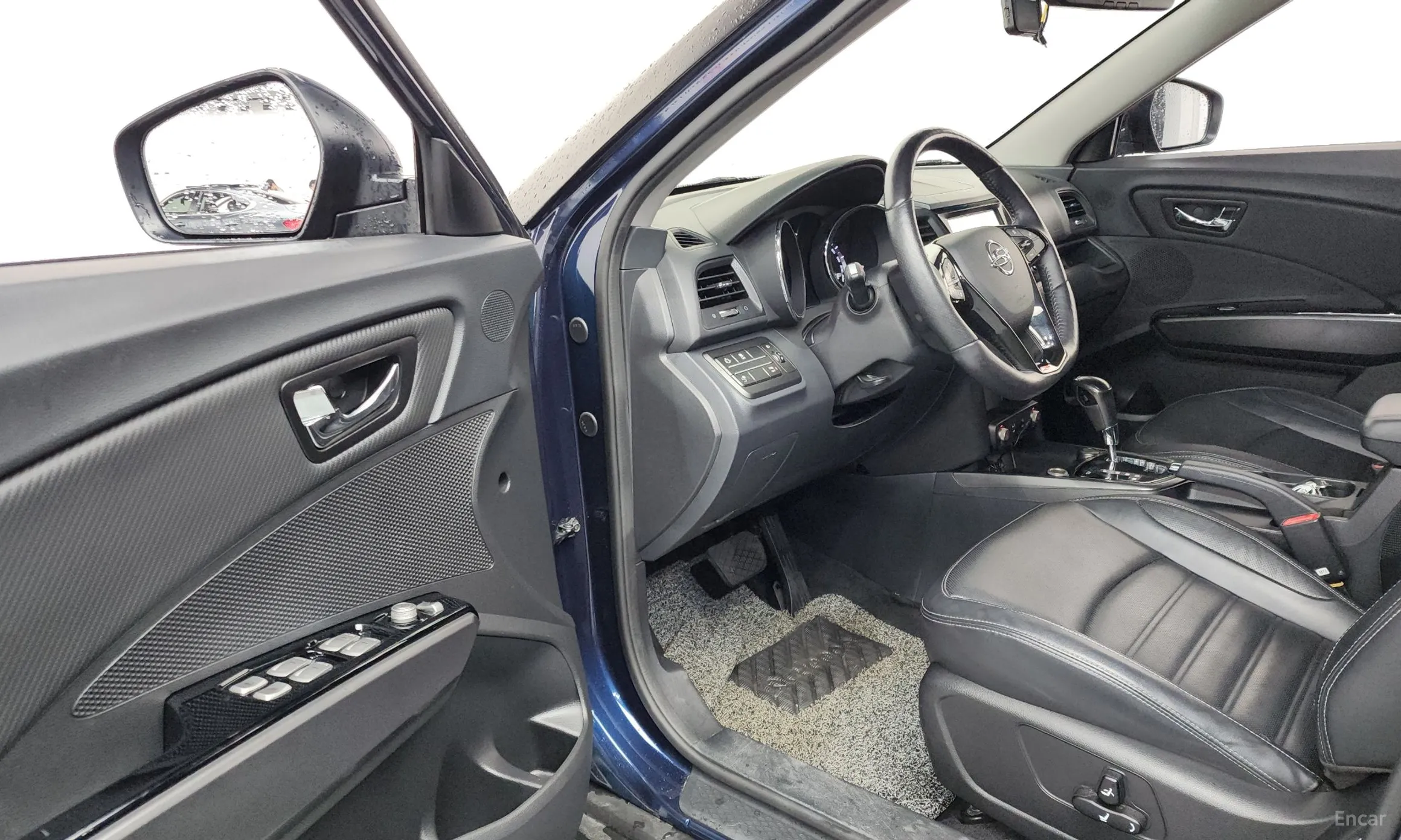 KG Mobility (SsangYong) Tivoli Air превью 10