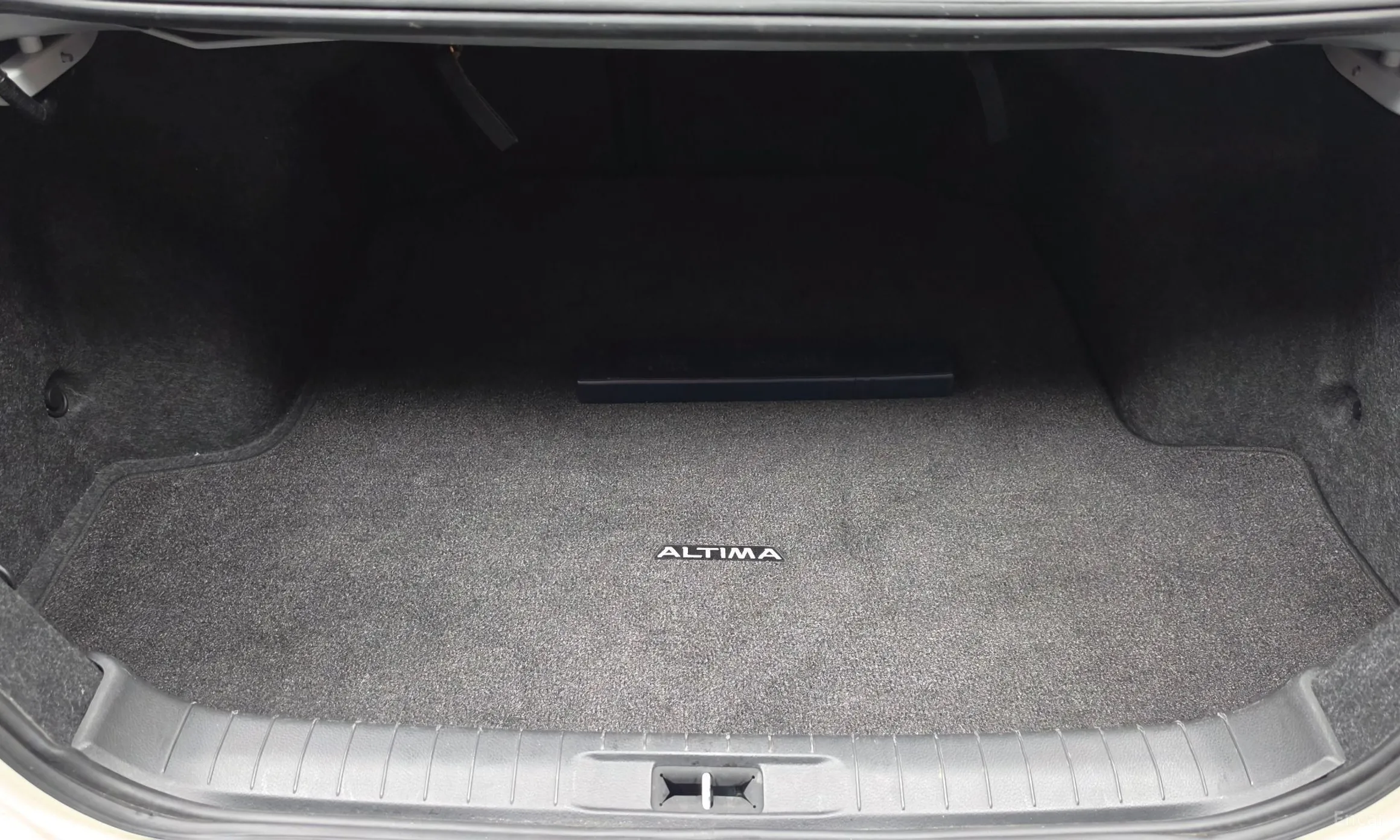 Nissan Altima превью 20