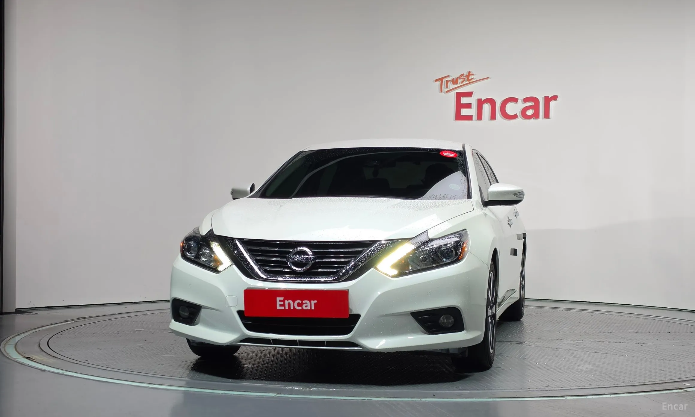 Nissan Altima превью 3