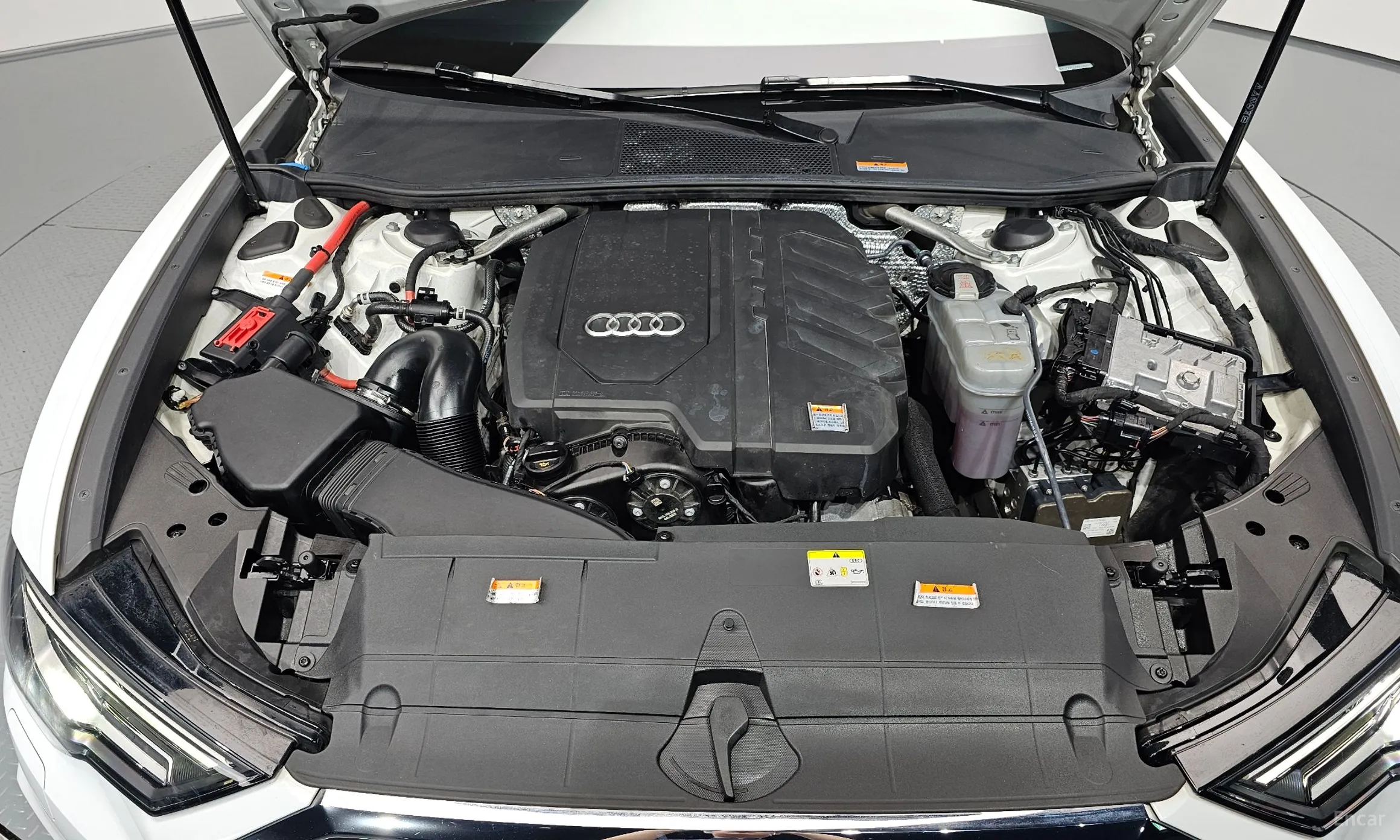 Audi A6 (C8) превью 6