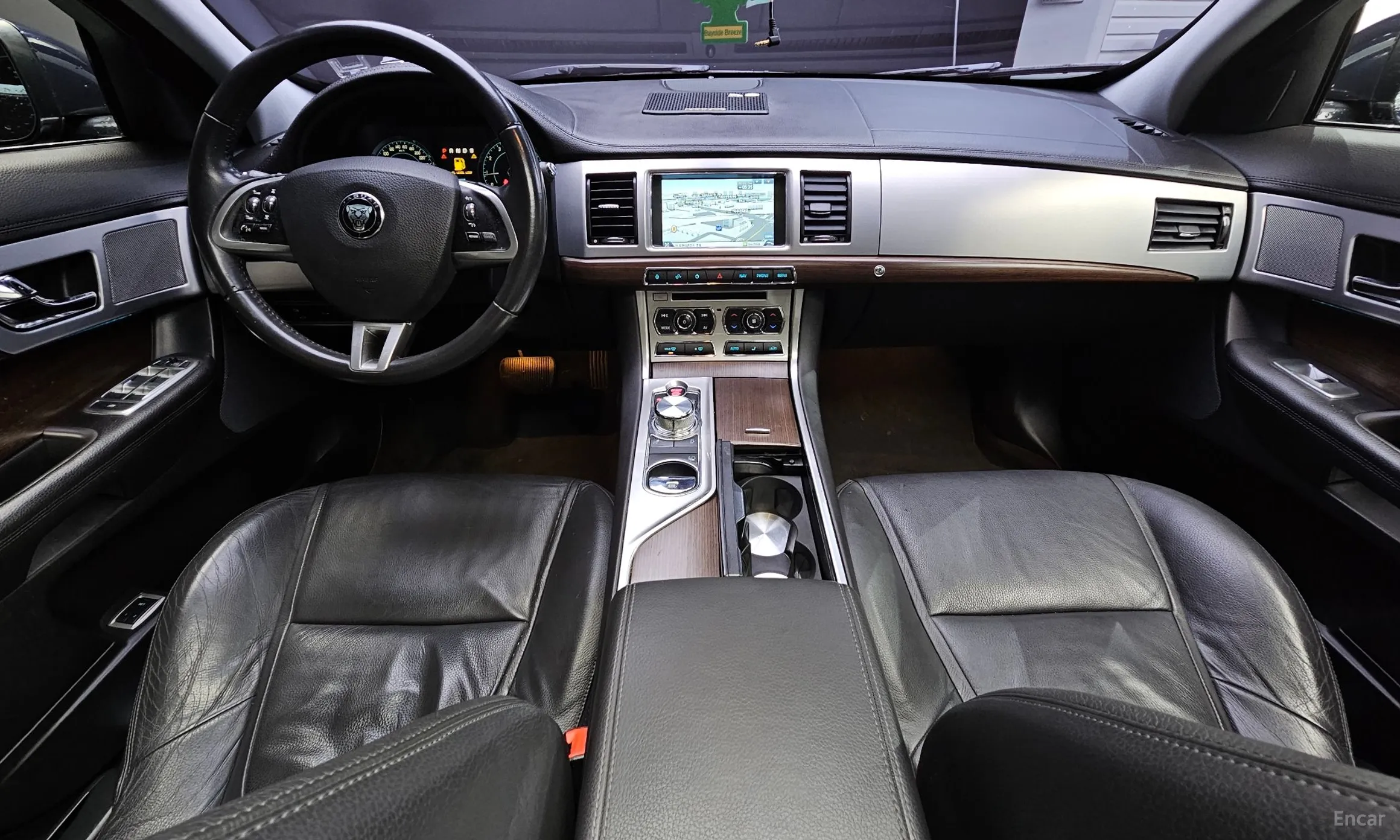 Jaguar New XF превью 7