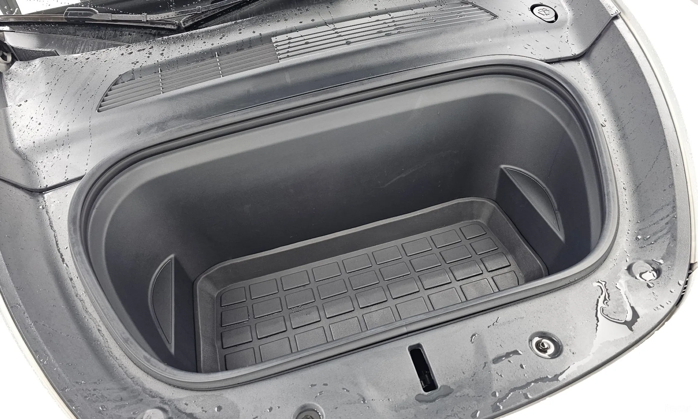 Tesla Model Y превью 6