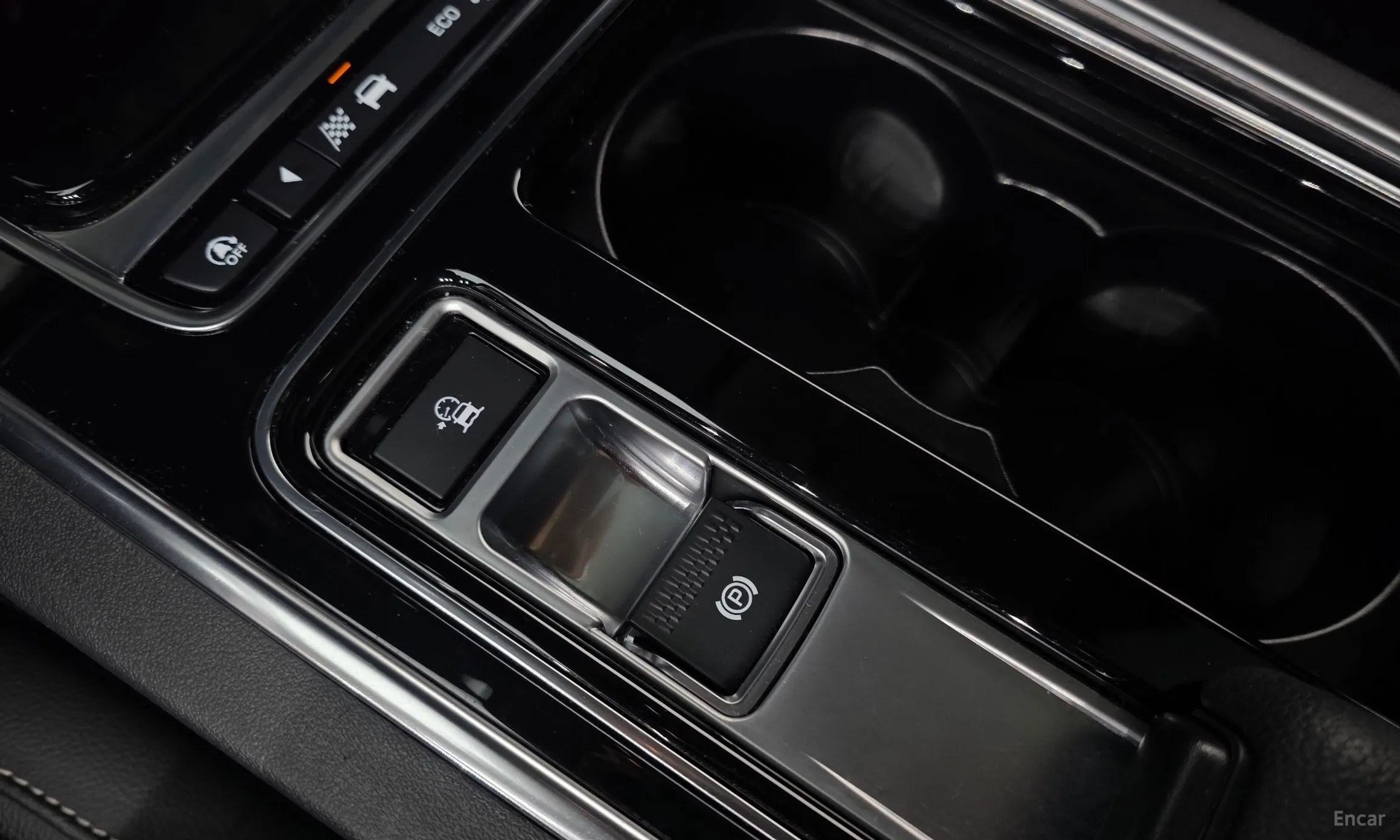Jaguar XE превью 18