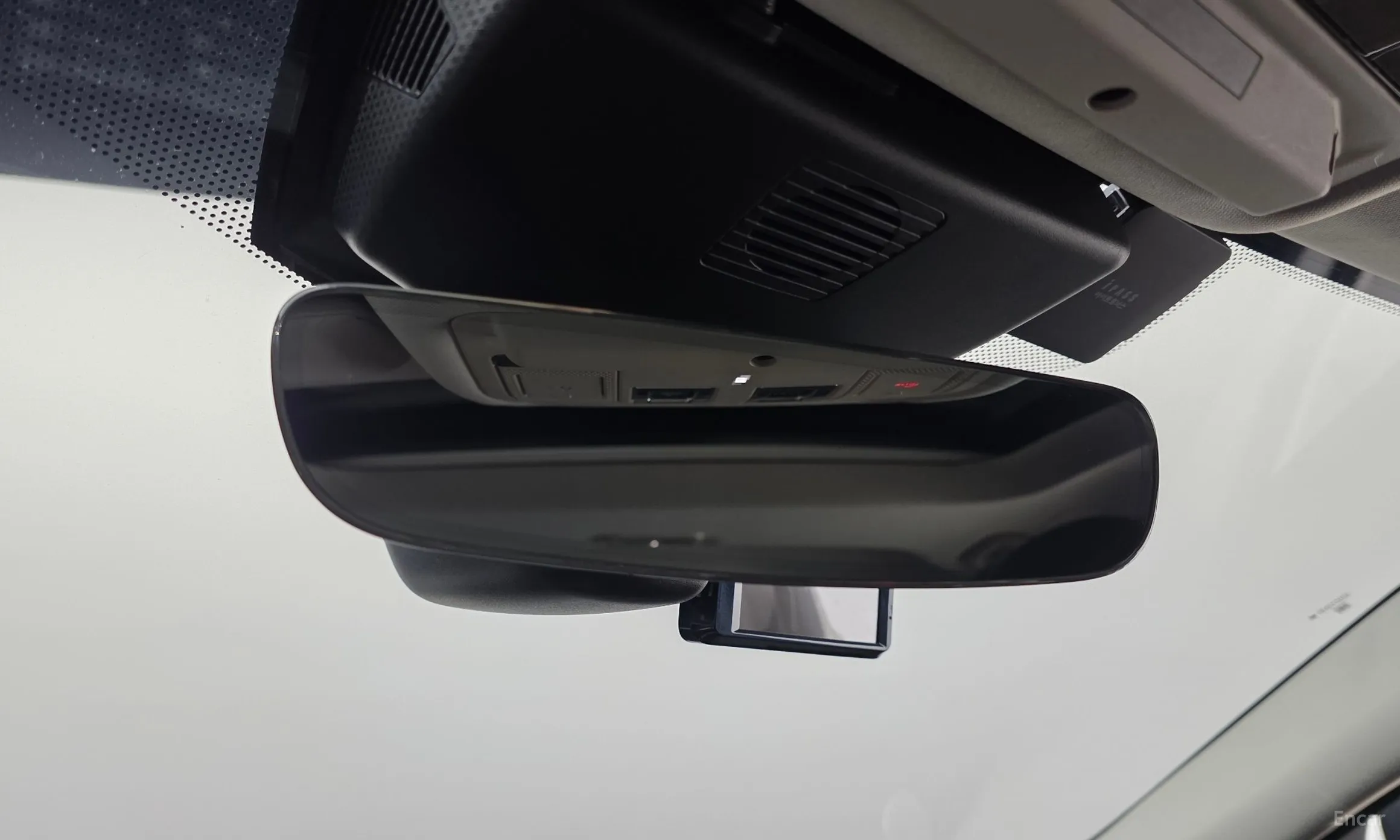 Jaguar XE превью 19