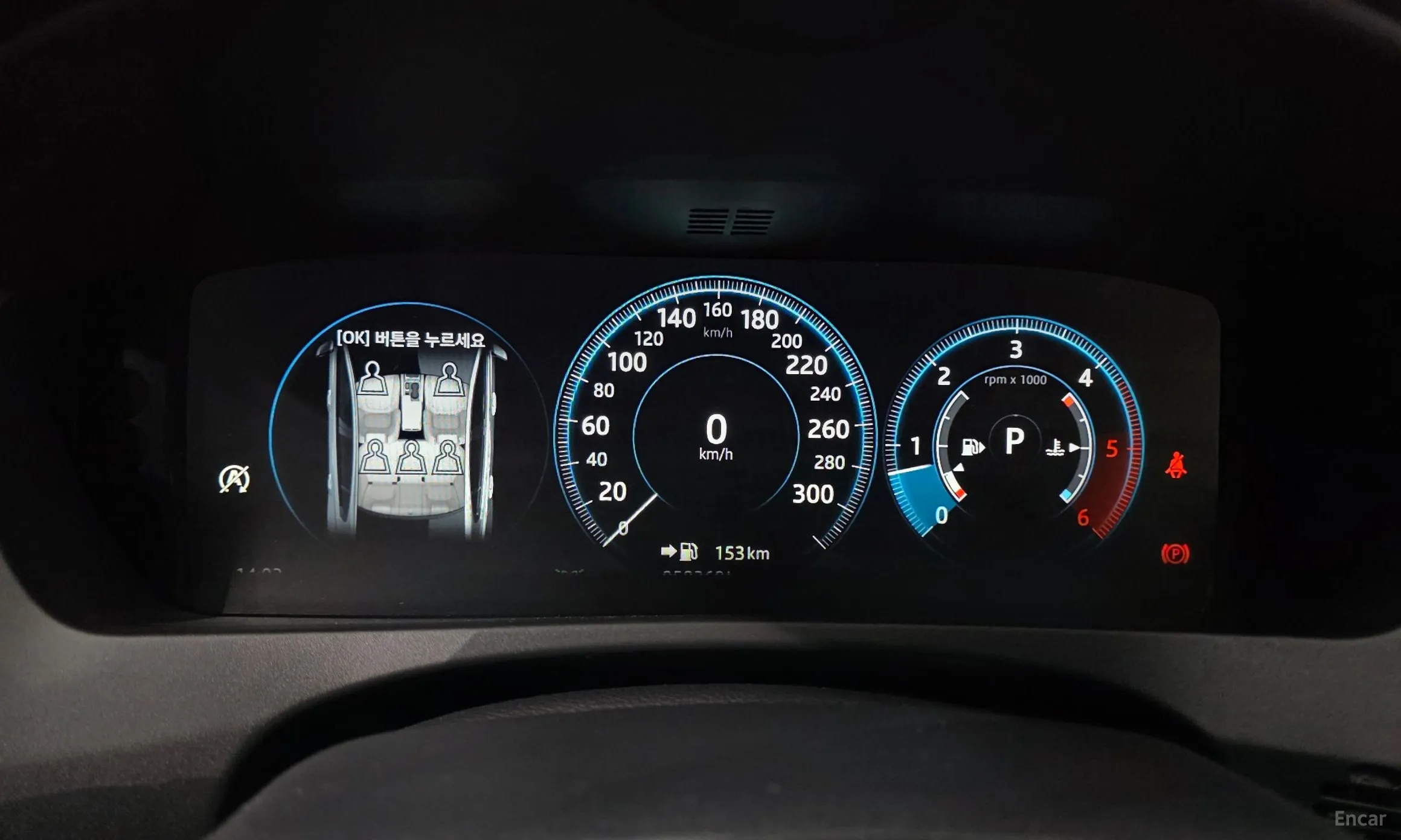 Jaguar XE превью 8