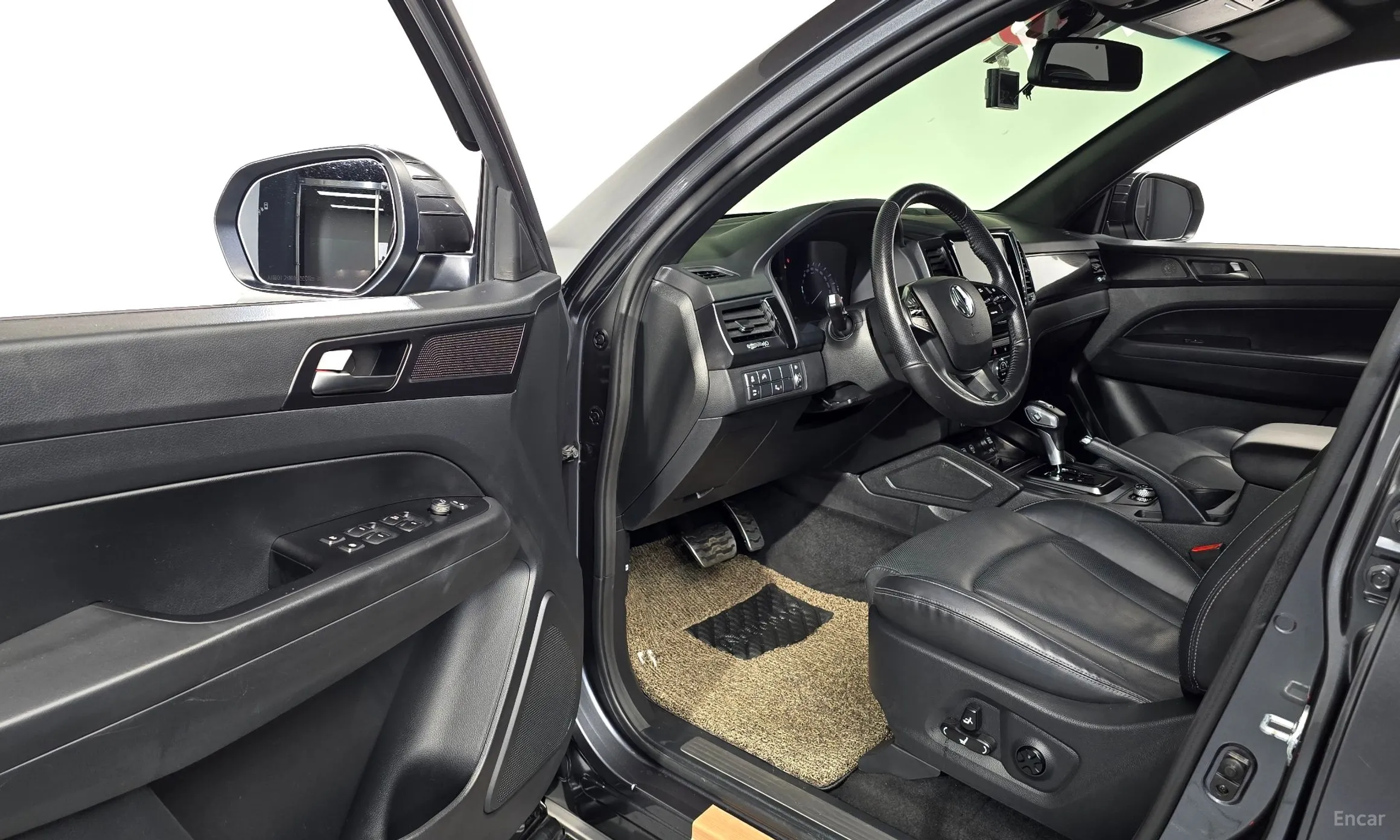 KG Mobility (SsangYong) Rexton Sports превью 10