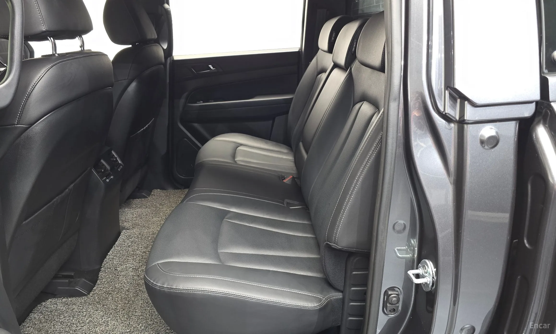KG Mobility (SsangYong) Rexton Sports превью 11