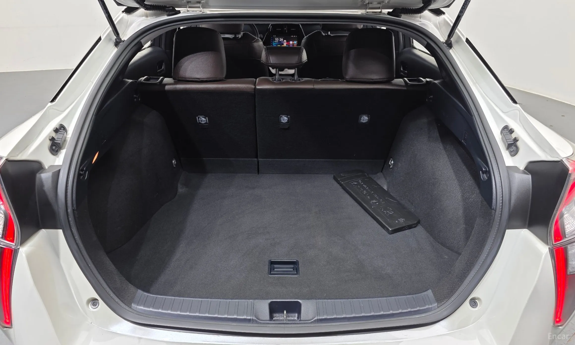 Toyota Prius 4th Generation превью 20