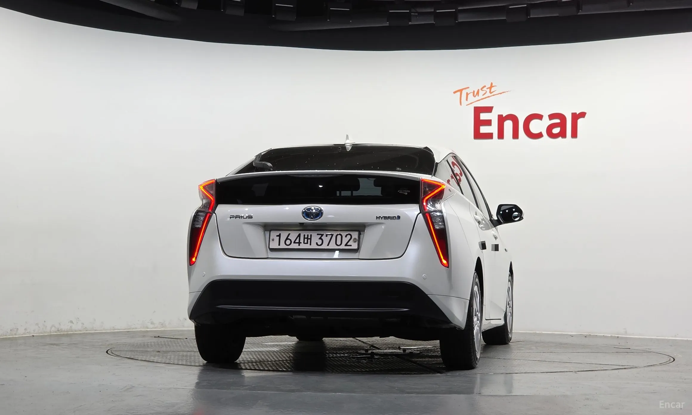 Toyota Prius 4th Generation превью 4