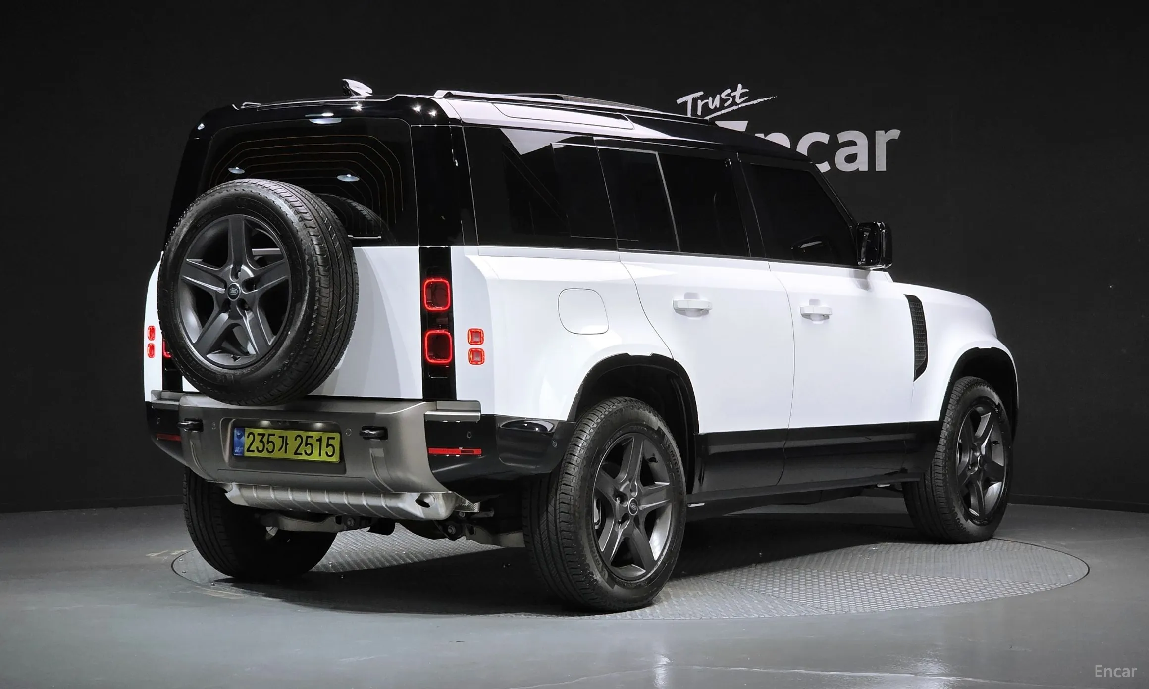 Land Rover Defender (L663)