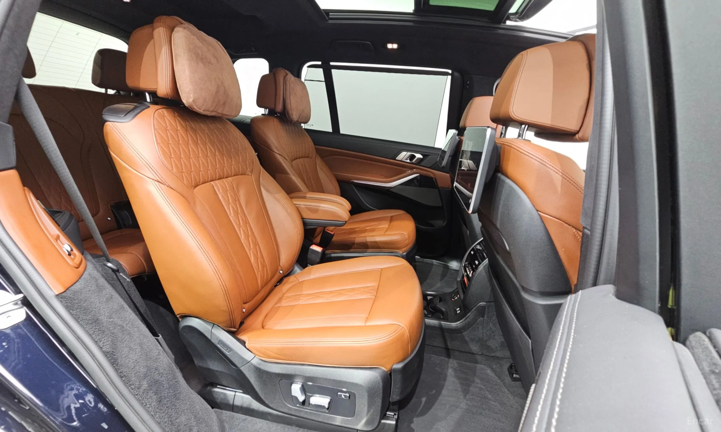 BMW X7 (G07) превью 11