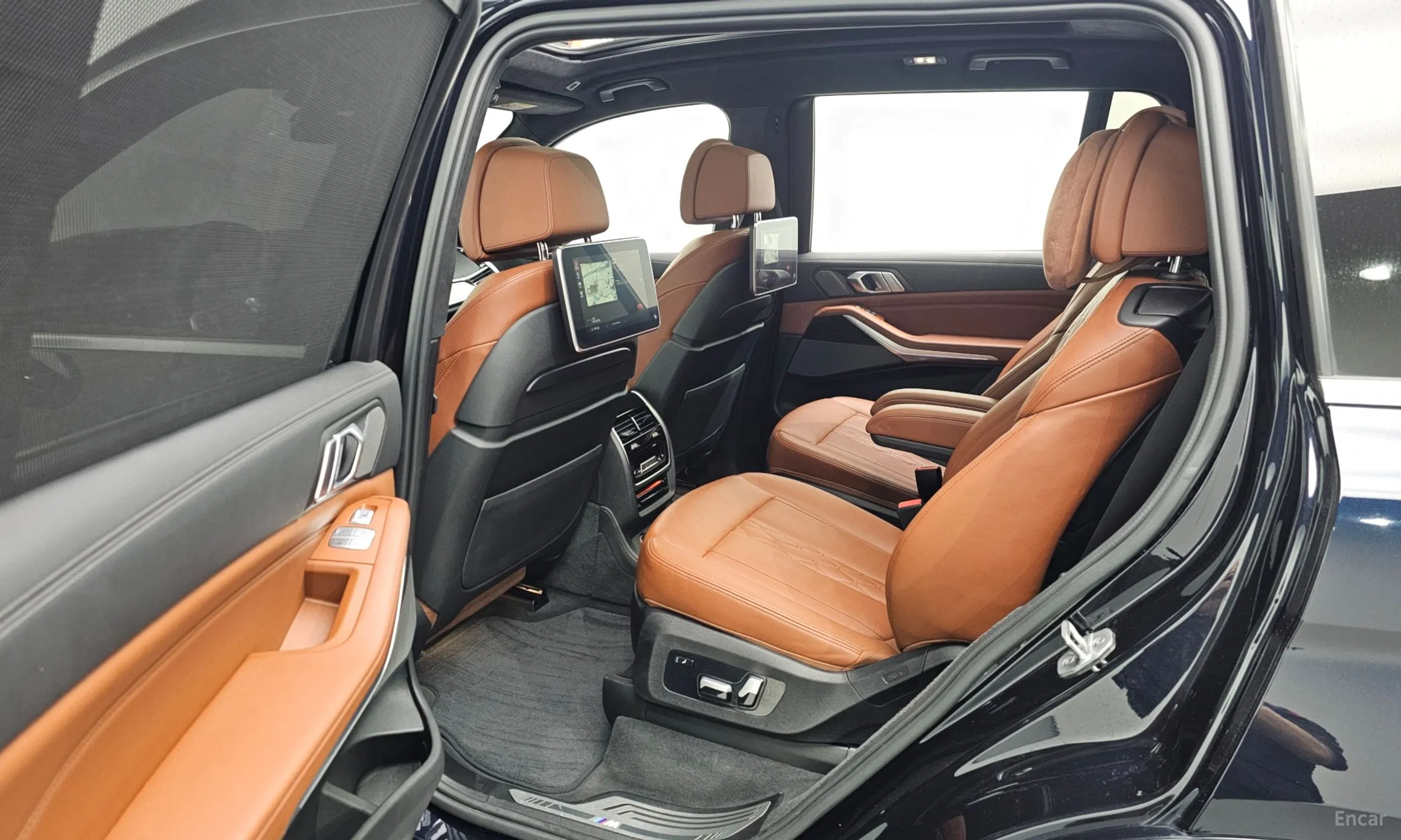 BMW X7 (G07) превью 12
