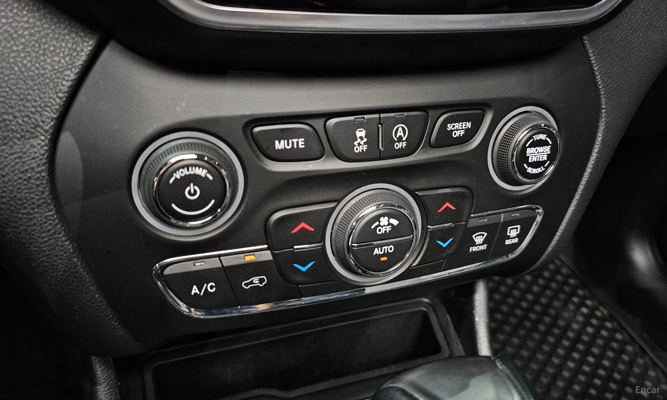 Jeep Cherokee (KL) превью 19