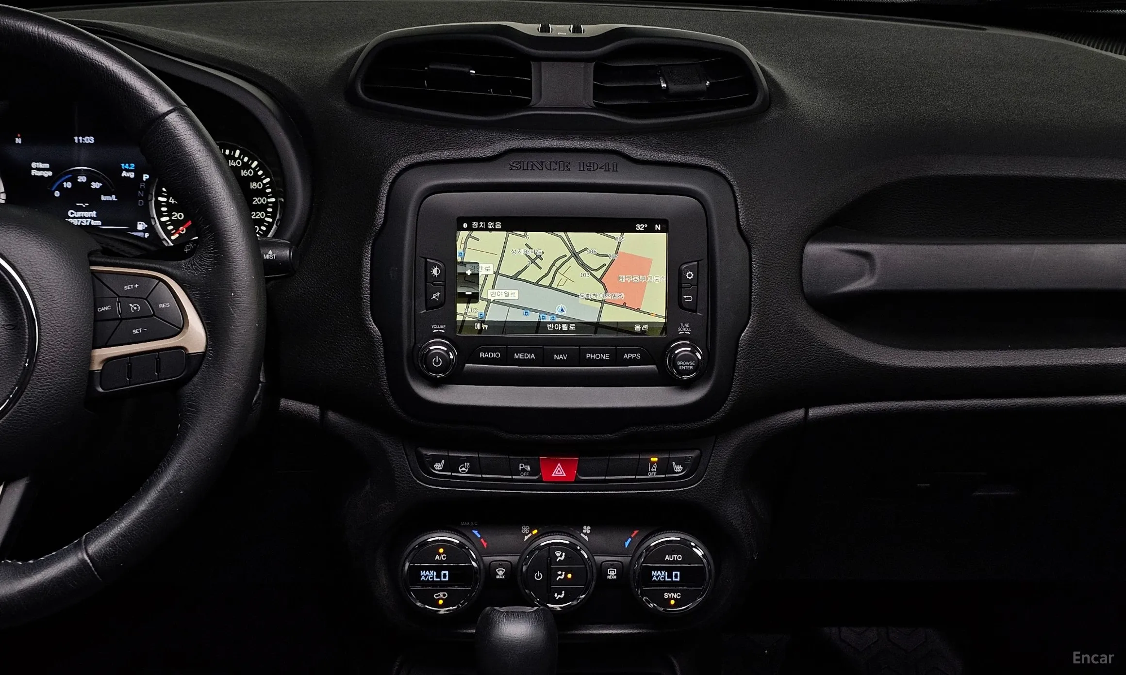 Jeep Renegade превью 15