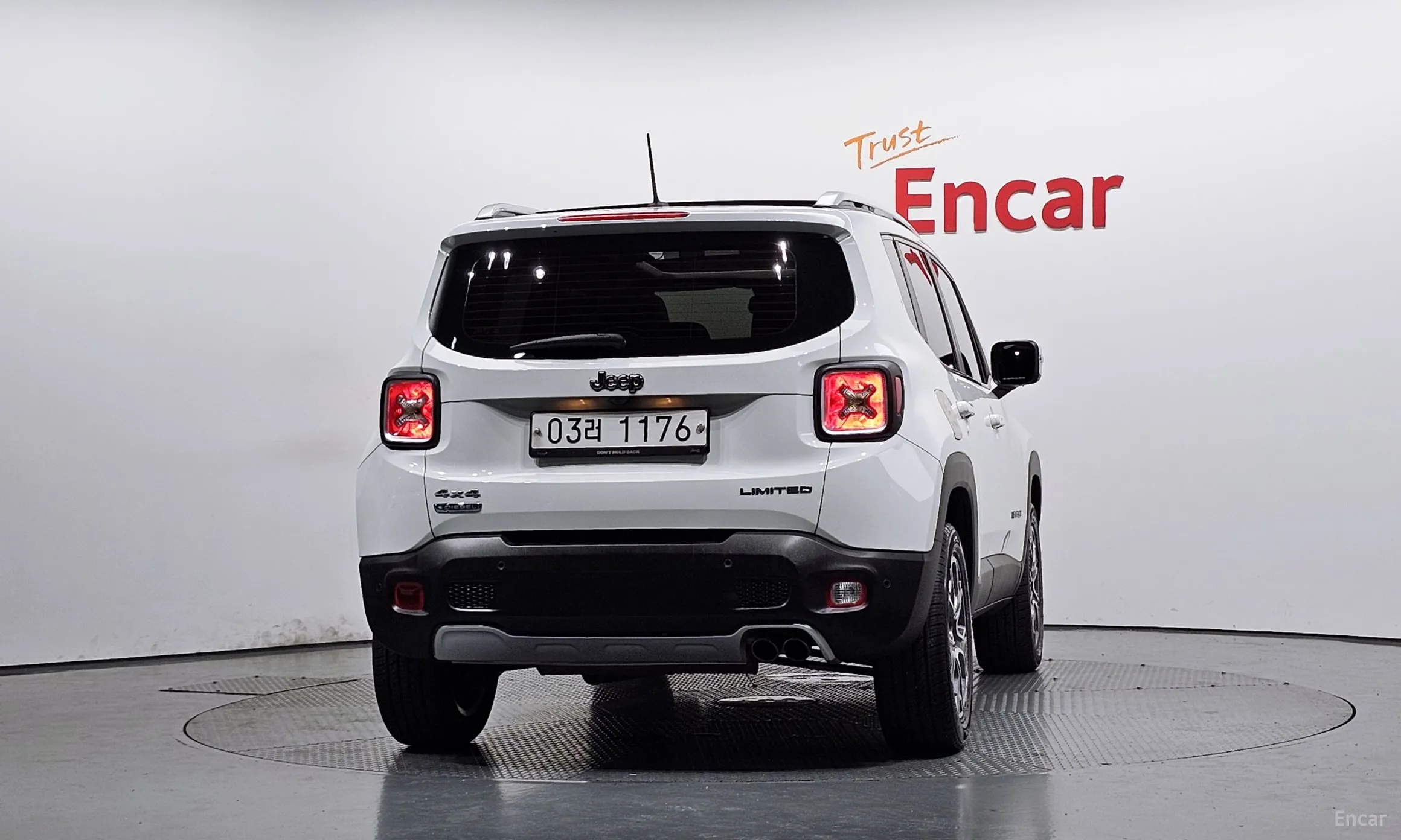Jeep Renegade превью 4