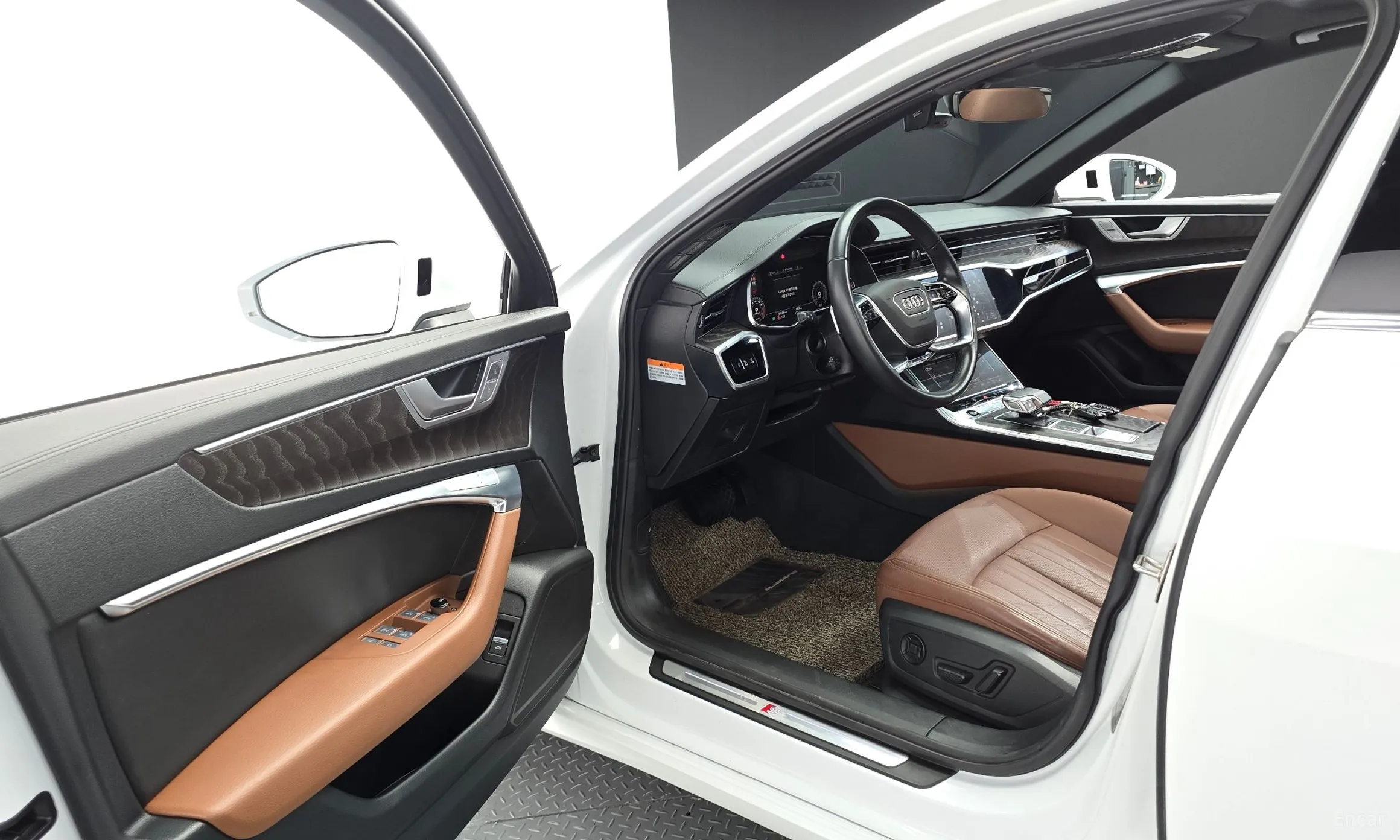 Audi A6 (C8) превью 10