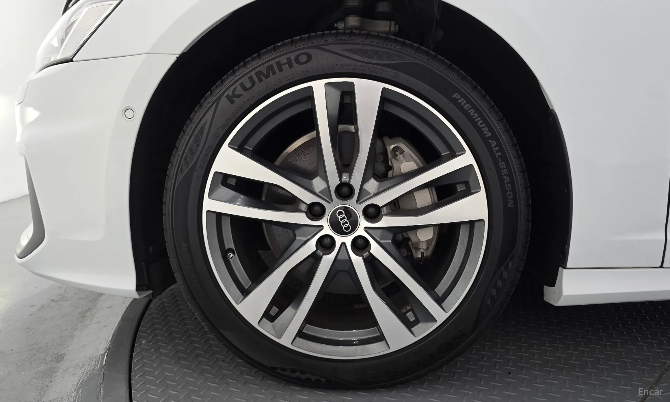 Audi A6 (C8) превью 5