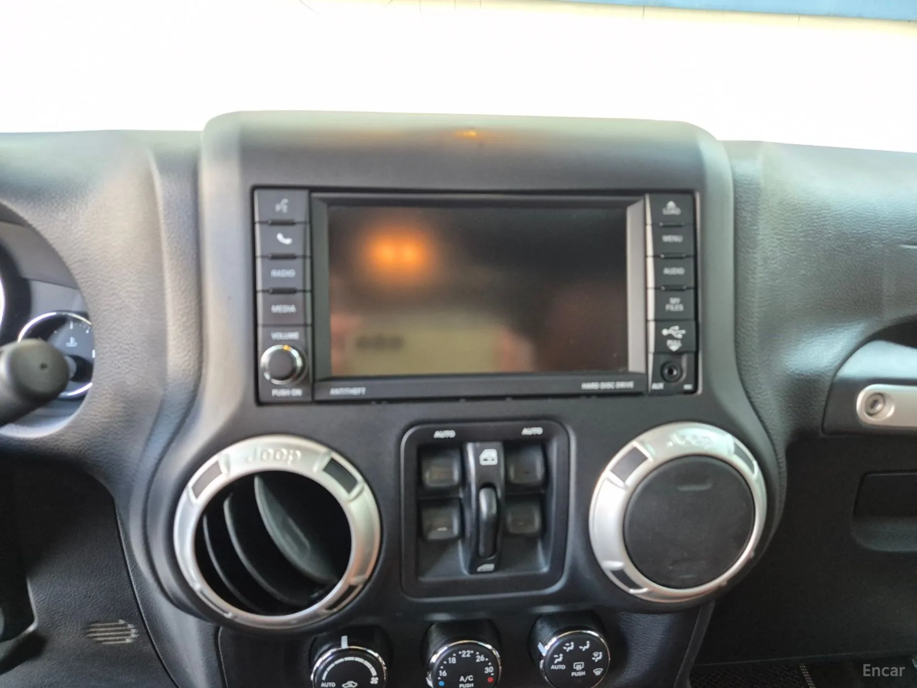 Jeep Wrangler (JK) превью 10