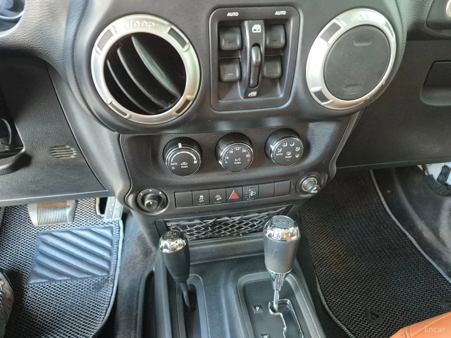 Jeep Wrangler (JK) превью 9