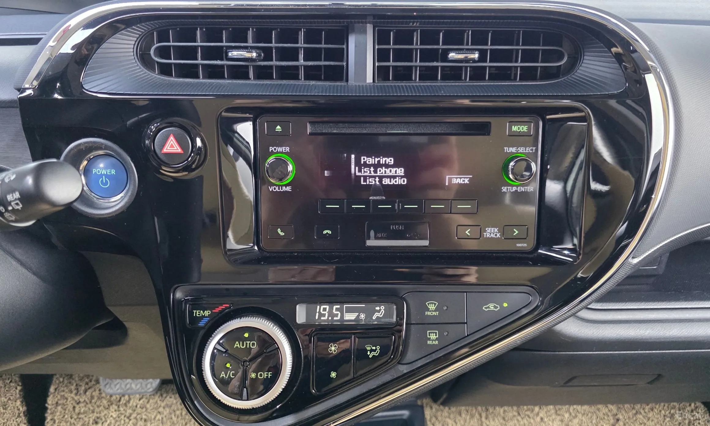 Toyota Prius C превью 14