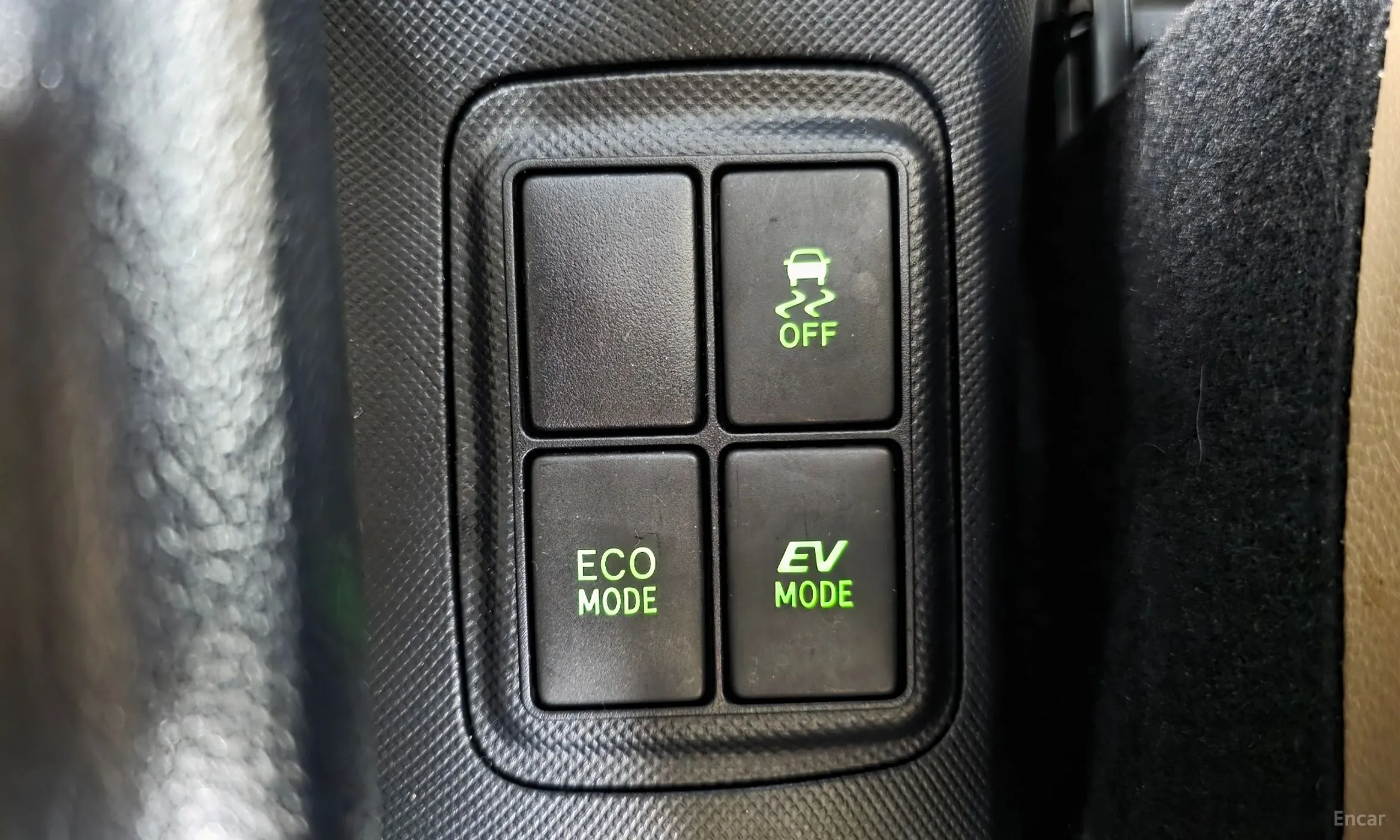 Toyota Prius C превью 18