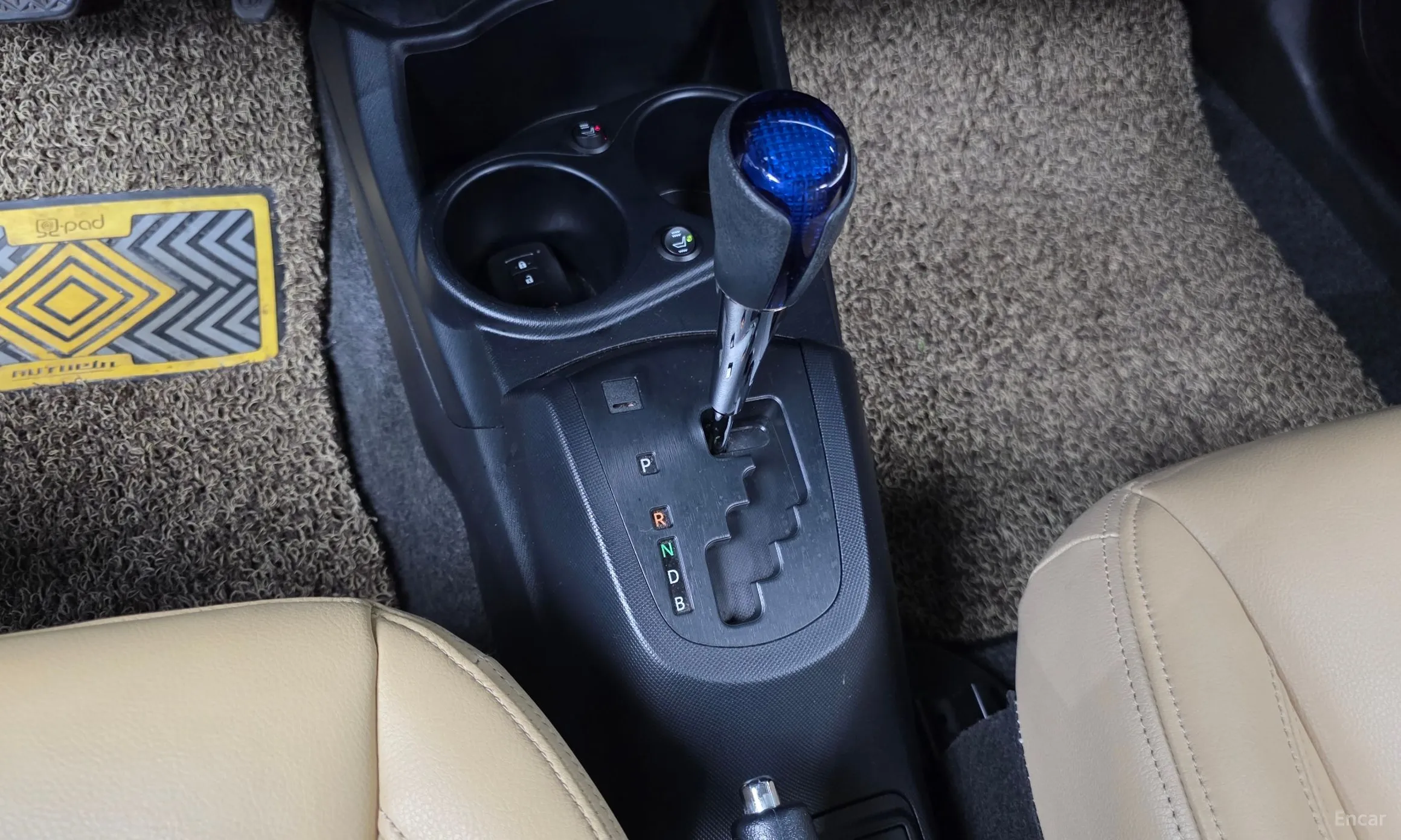 Toyota Prius C превью 9