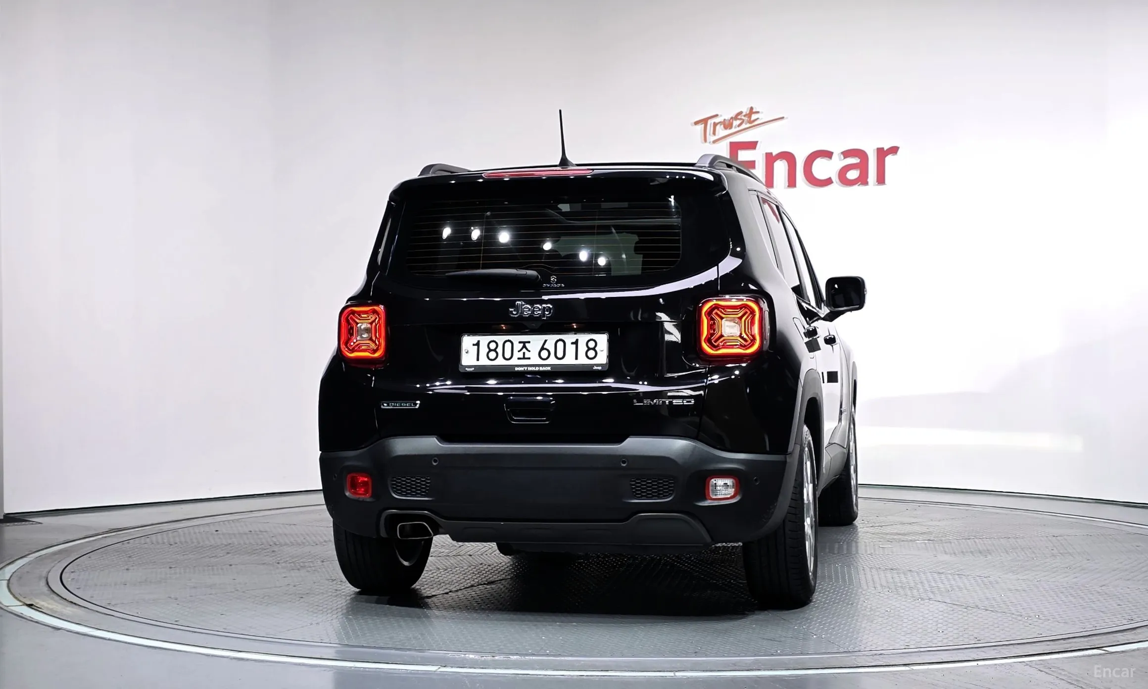 Jeep Renegade превью 4