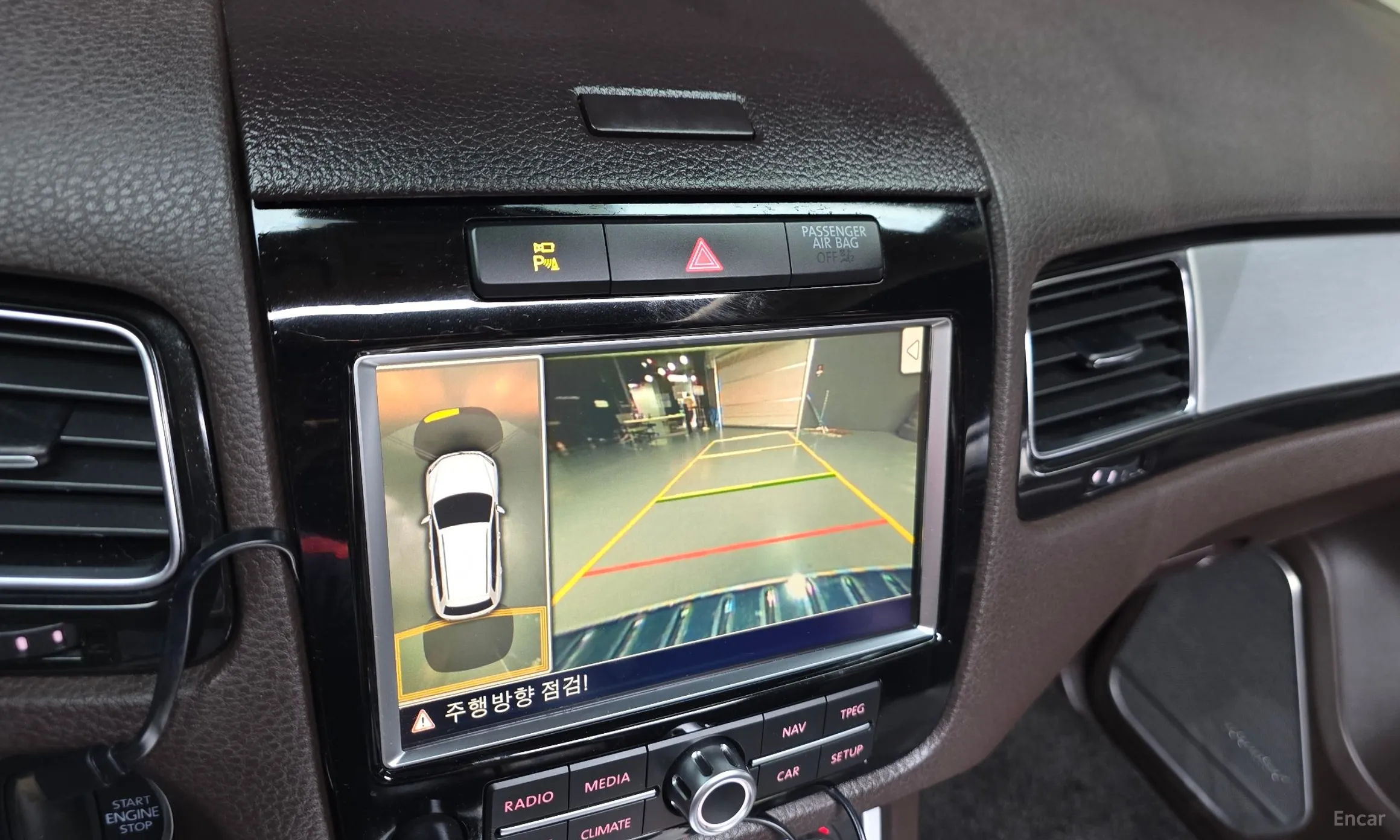 Volkswagen New Touareg превью 14