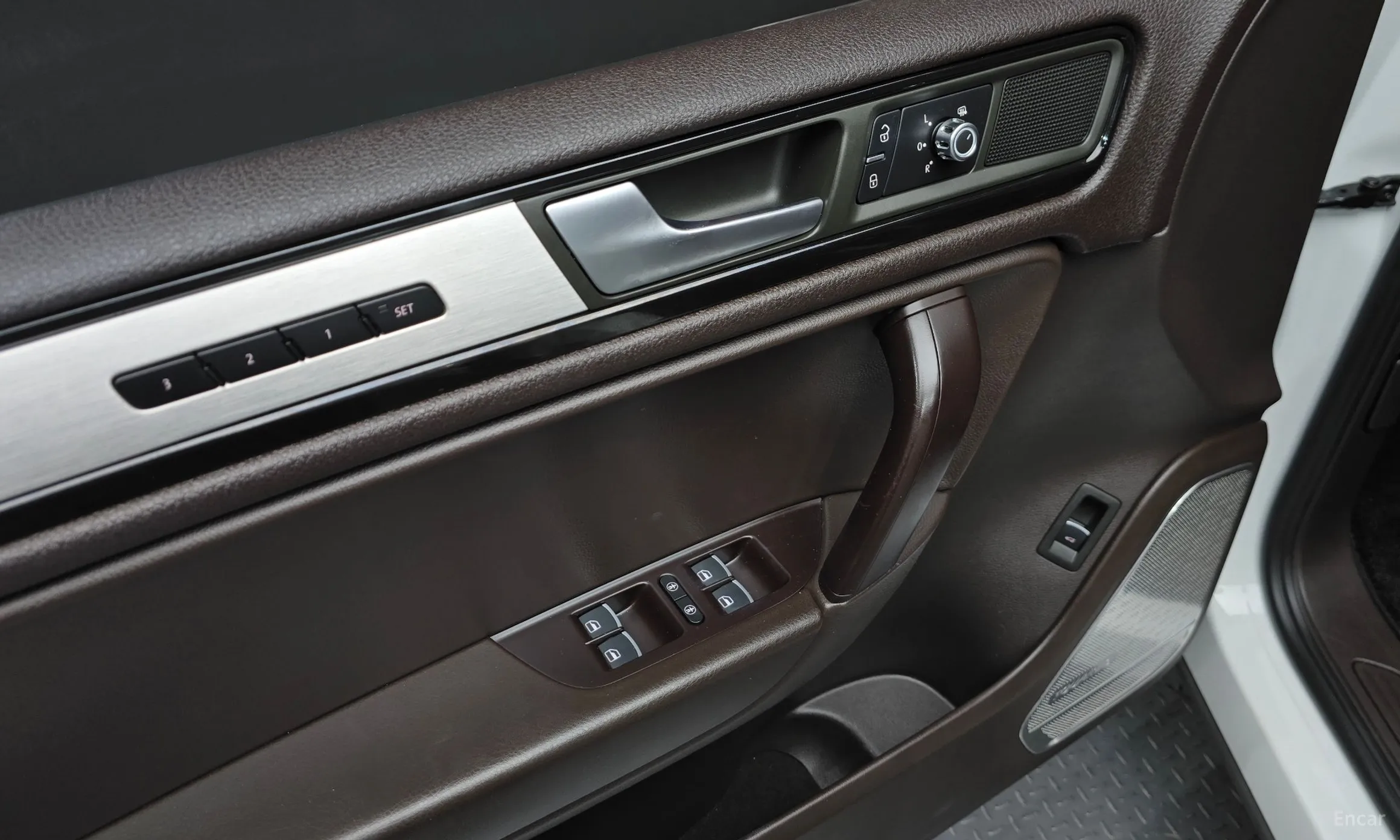 Volkswagen New Touareg превью 15