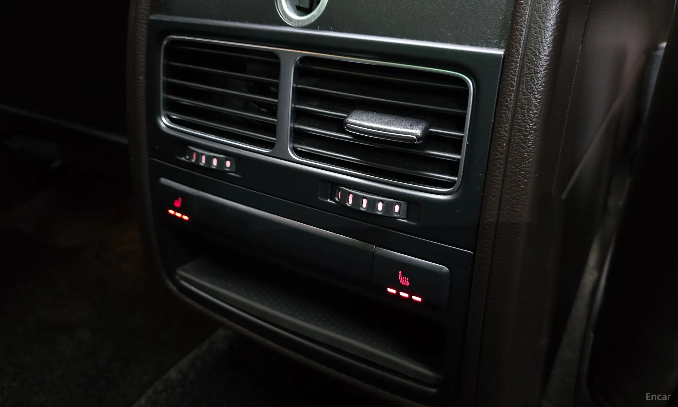 Volkswagen New Touareg превью 18