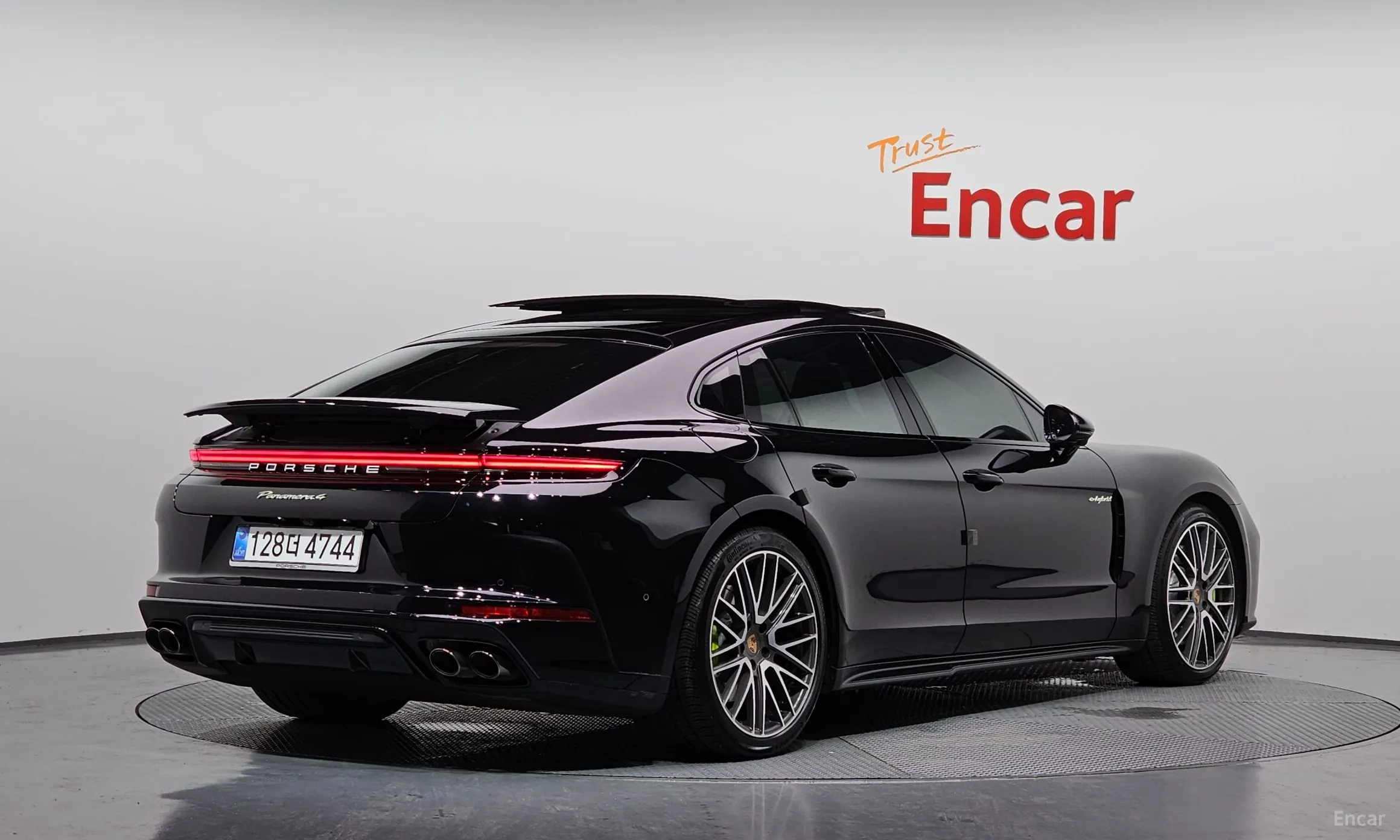 Porsche Panamera (976)