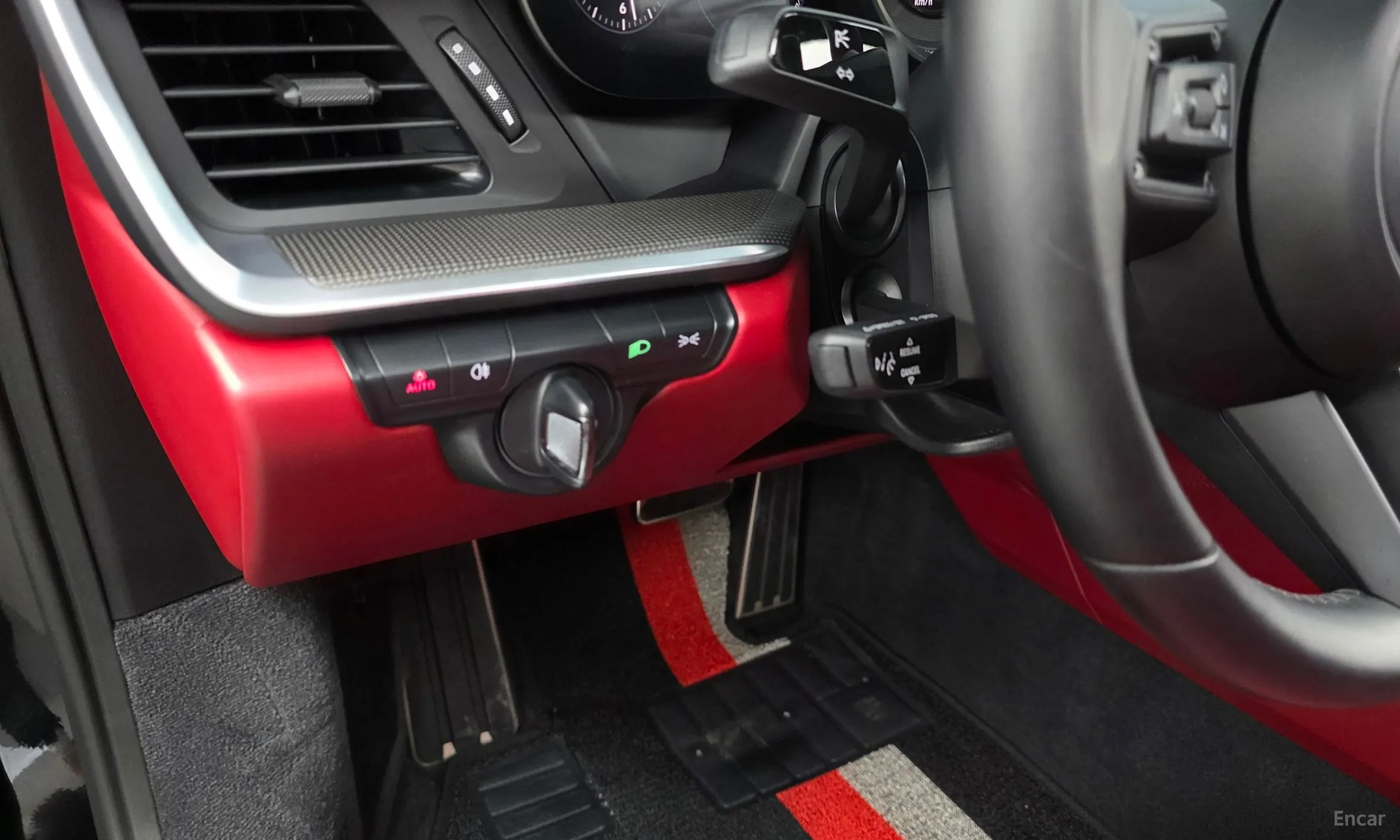Porsche 911 (992) превью 19