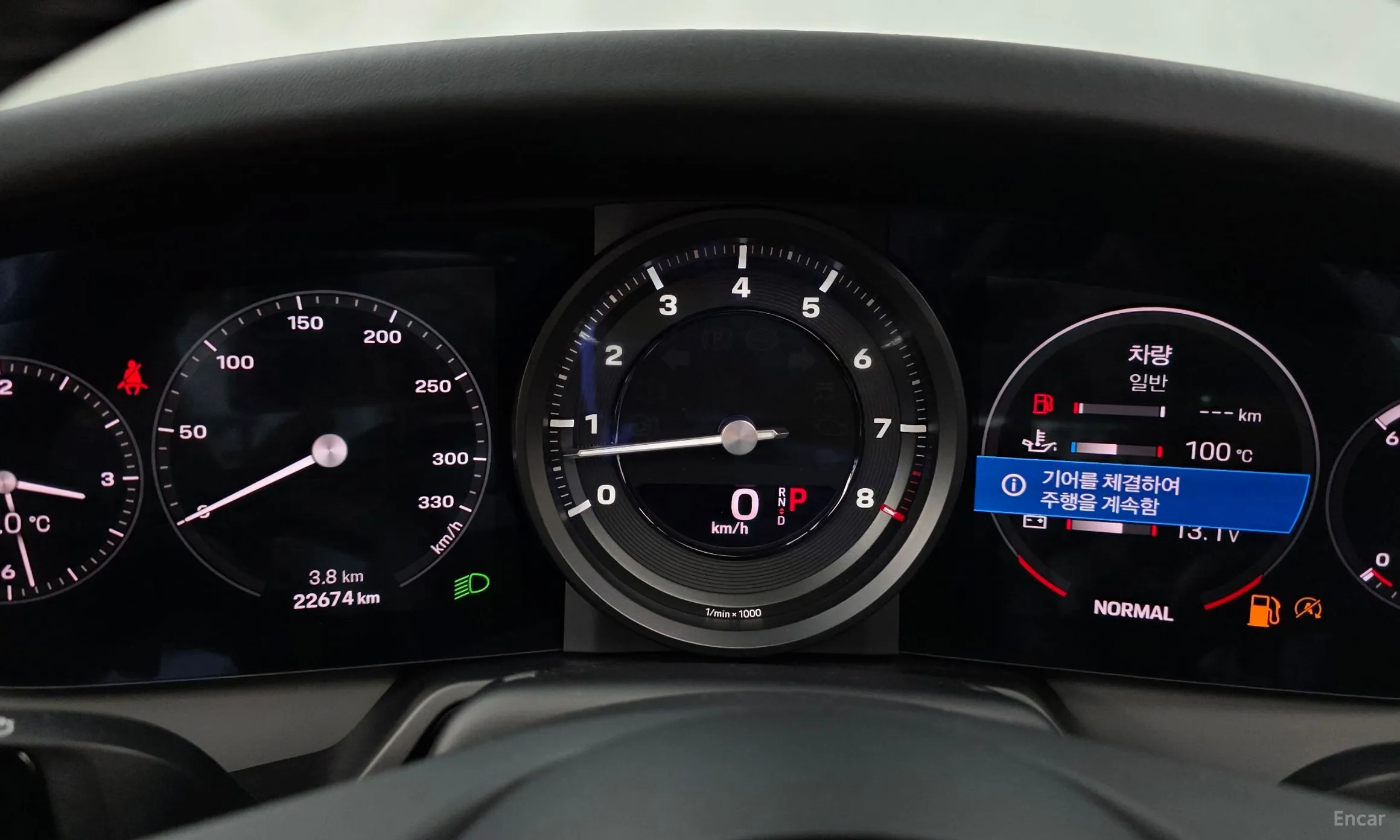 Porsche 911 (992) превью 8