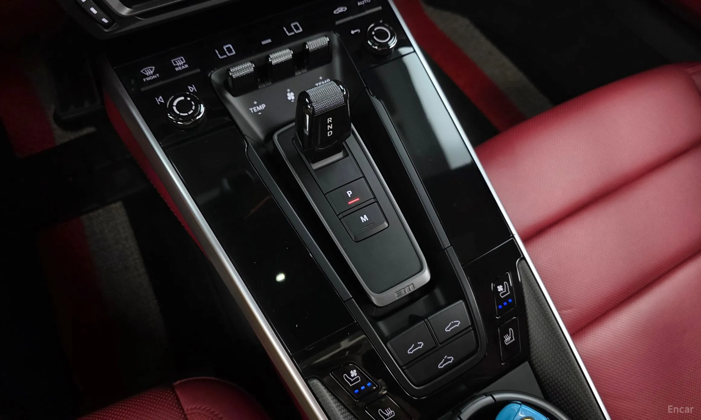 Porsche 911 (992) превью 9