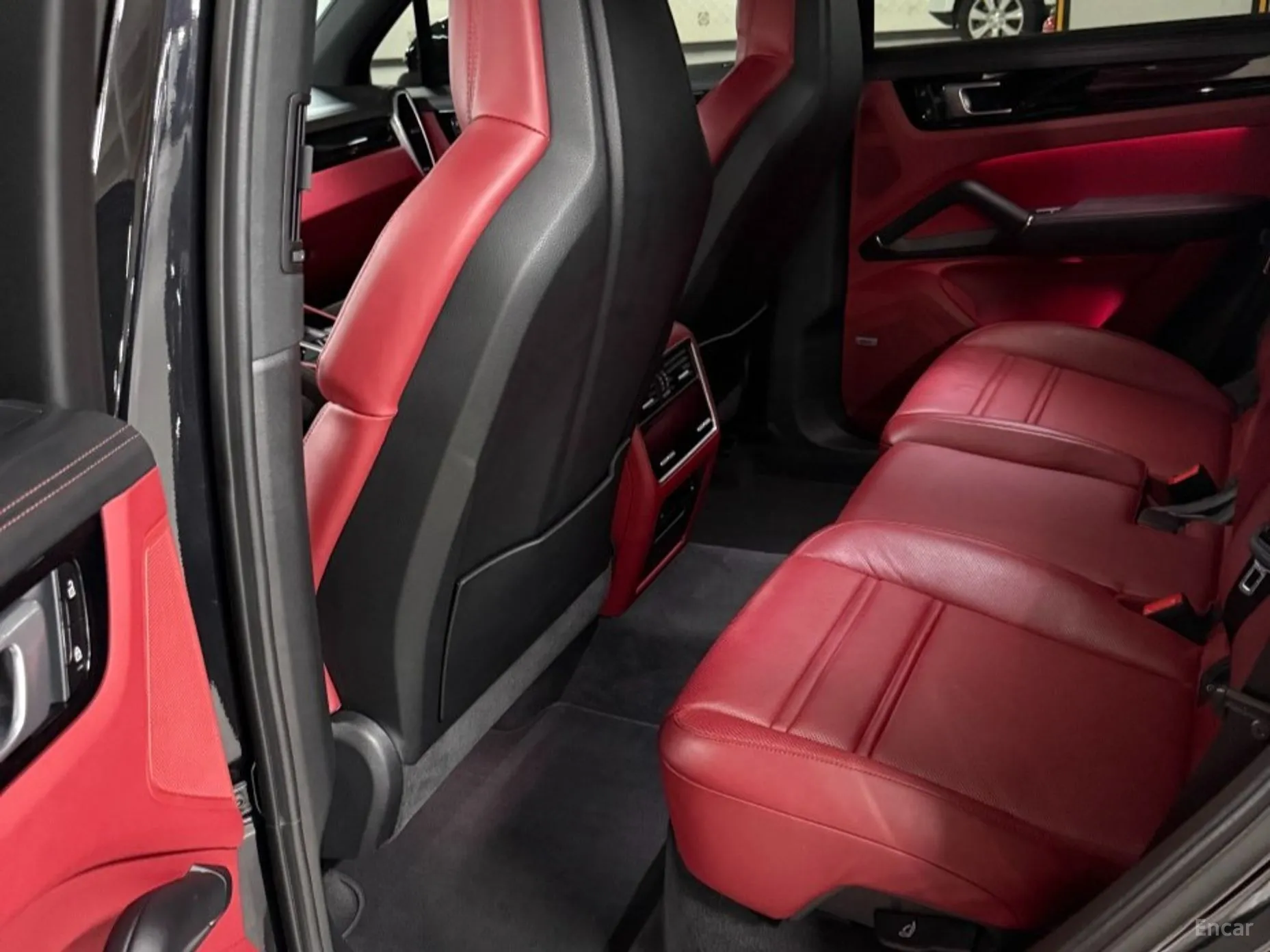 Porsche Cayenne (PO536) превью 13
