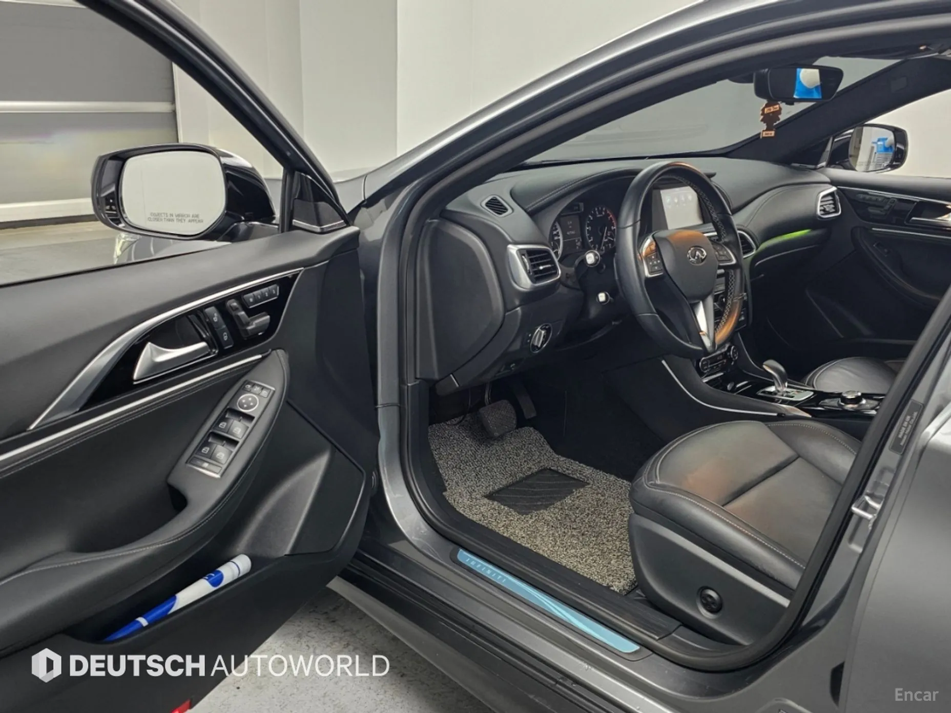 Infiniti QX30 превью 11