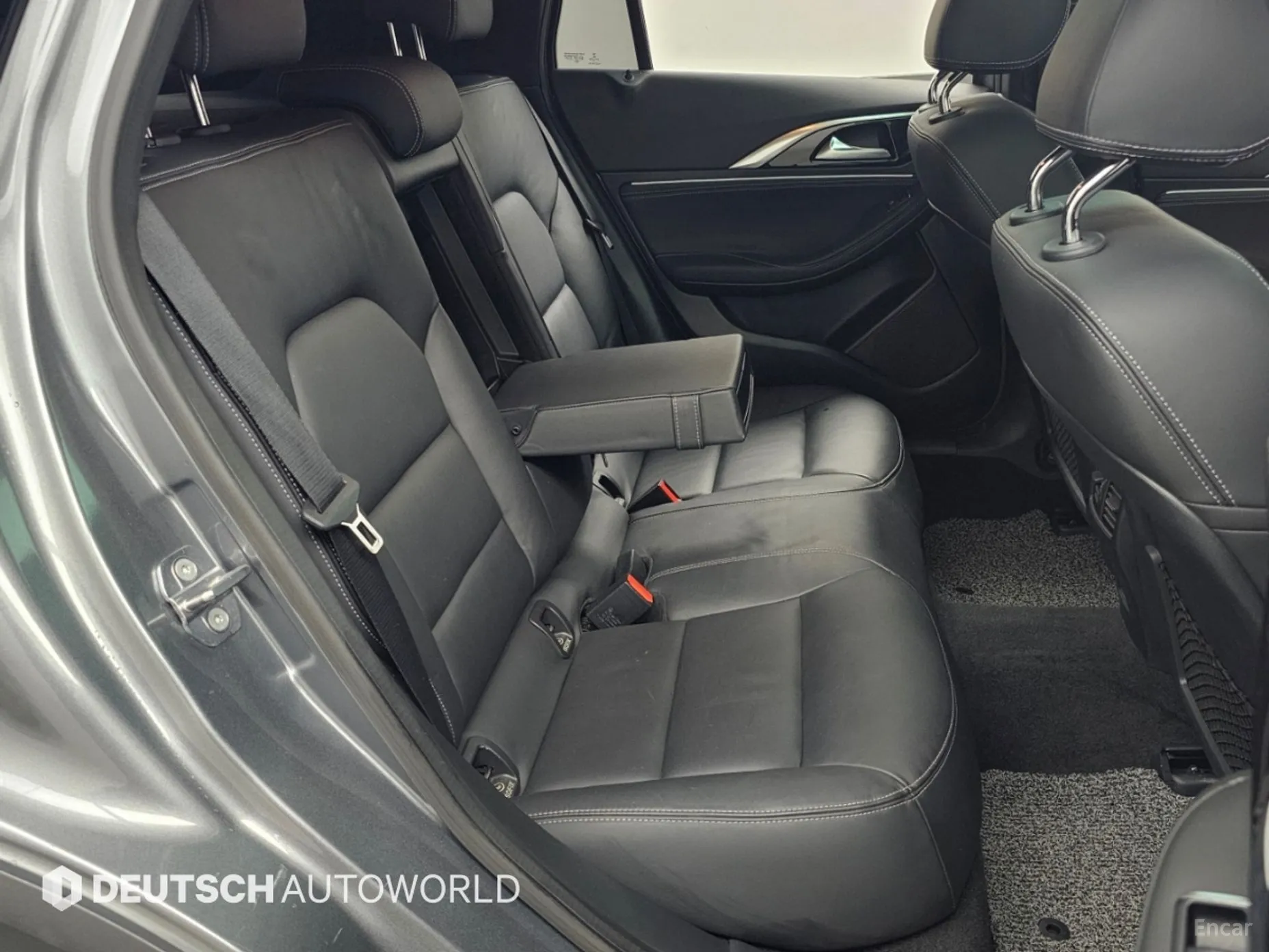 Infiniti QX30 превью 12