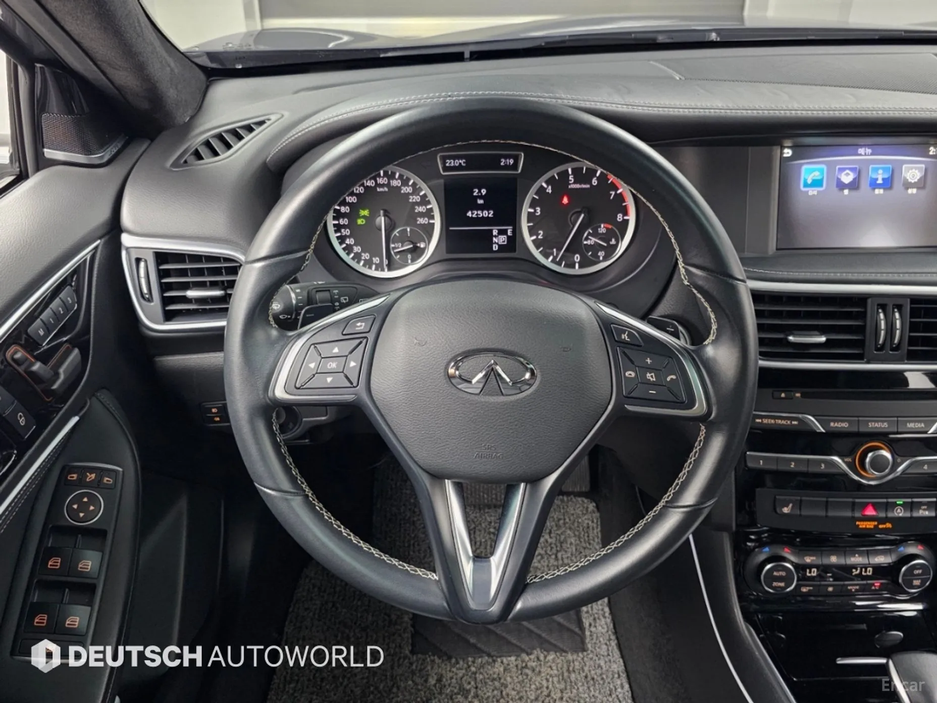 Infiniti QX30 превью 13